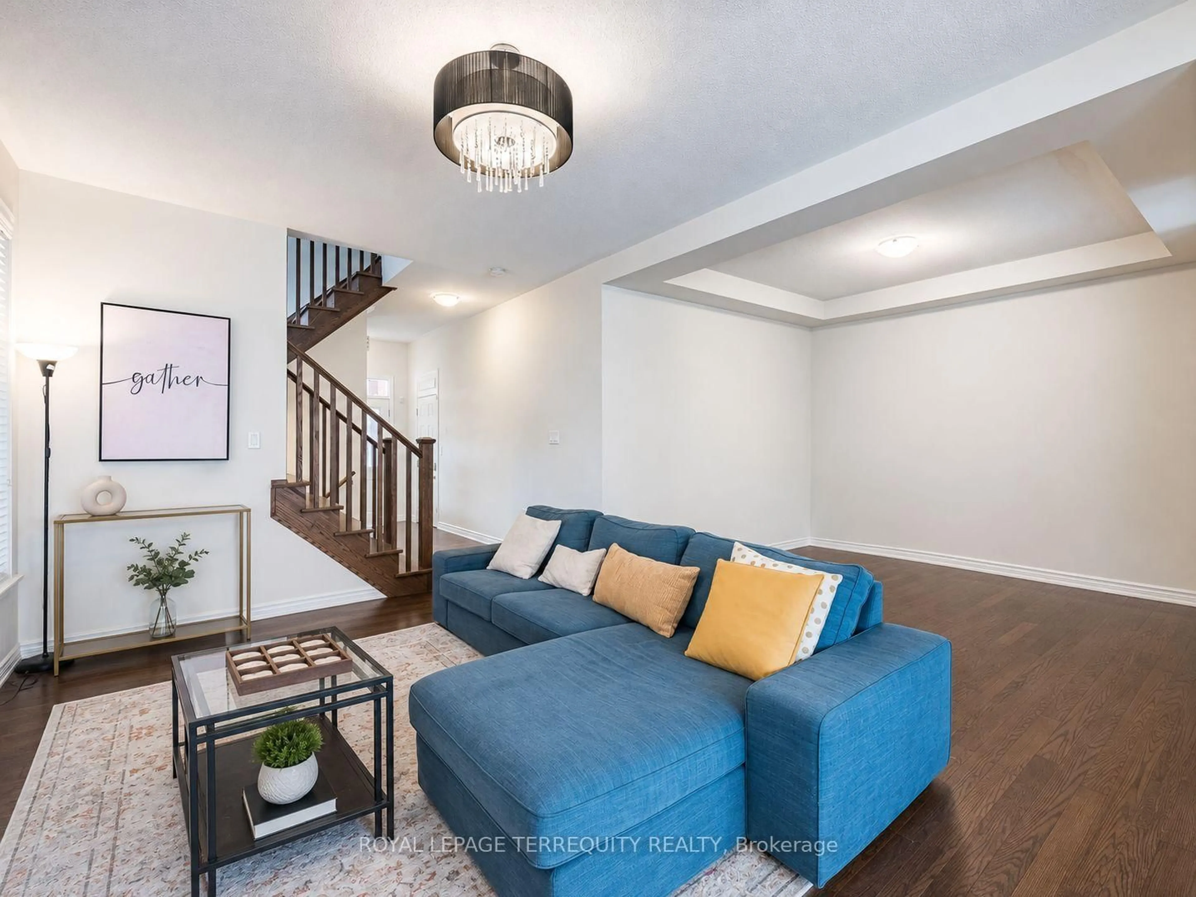 Living room with furniture, unknown for 903 Penson Cres, Milton Ontario L9T 8Z8