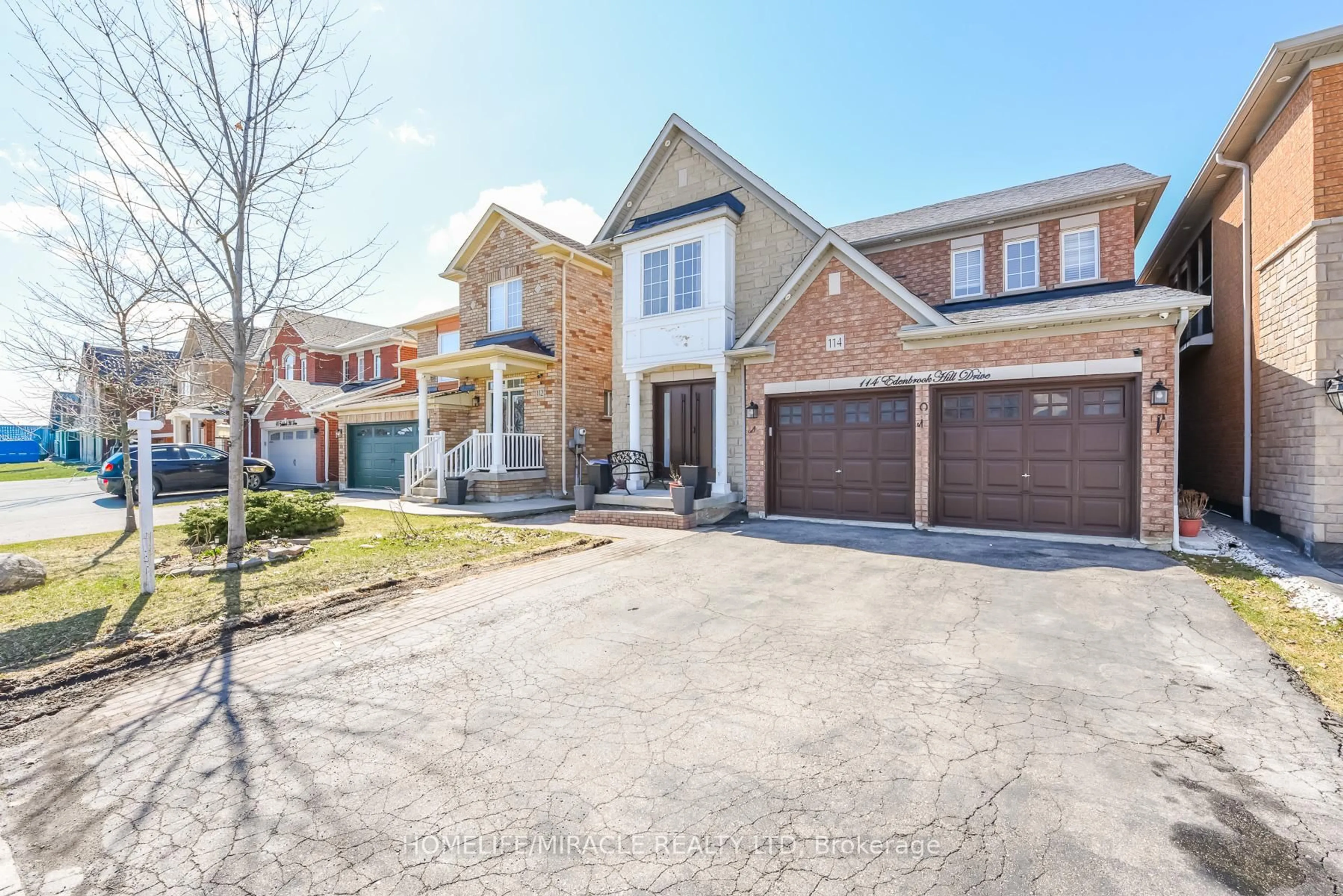 Home with brick exterior material, street for 114 Edenbrook Hill Dr, Brampton Ontario L7A 2P2