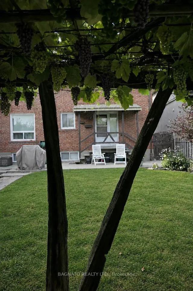 47 Katherine Rd, Toronto 2