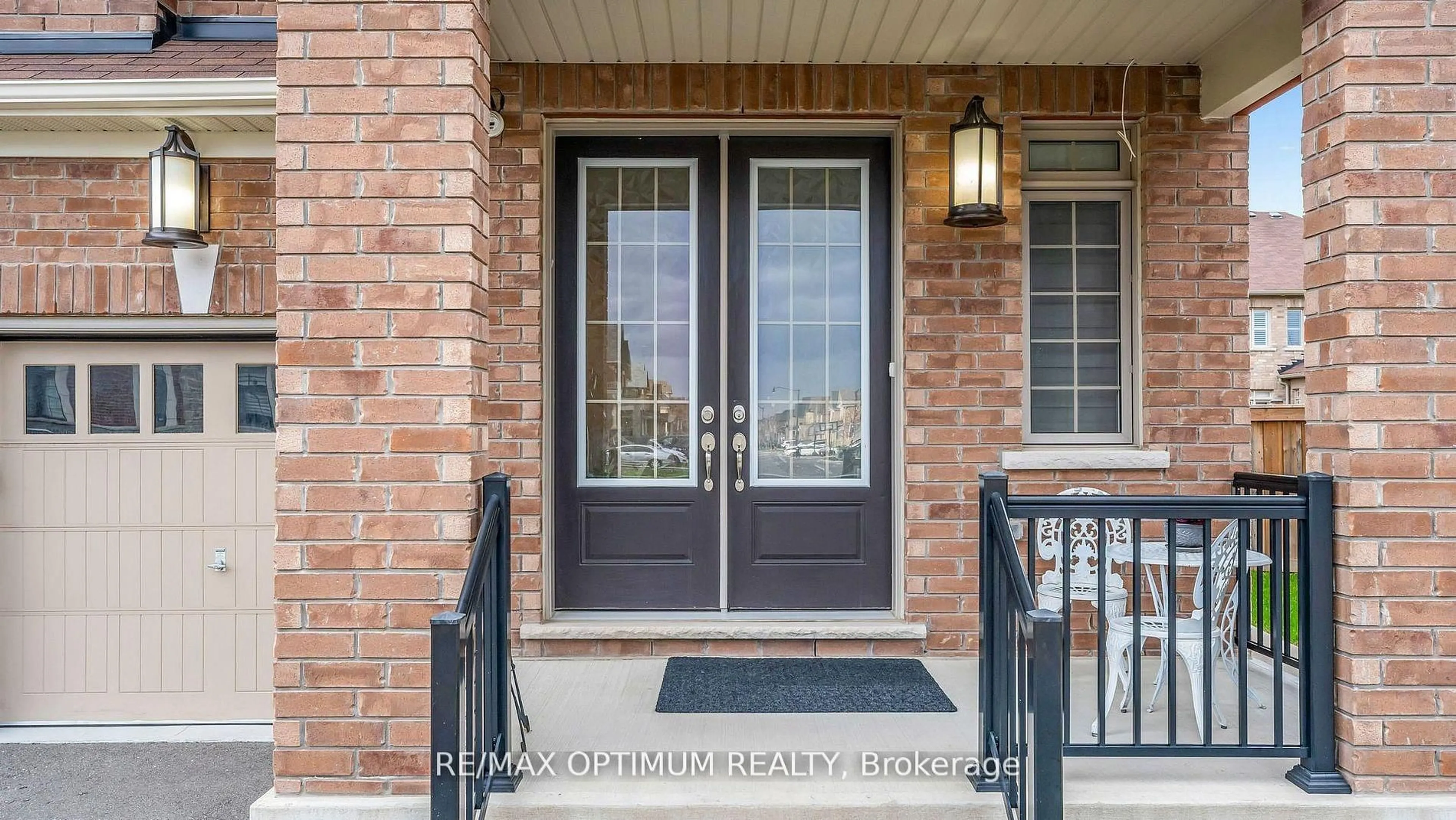 Indoor entryway for 30 Wheatberry Cres, Brampton Ontario L6R 4A1