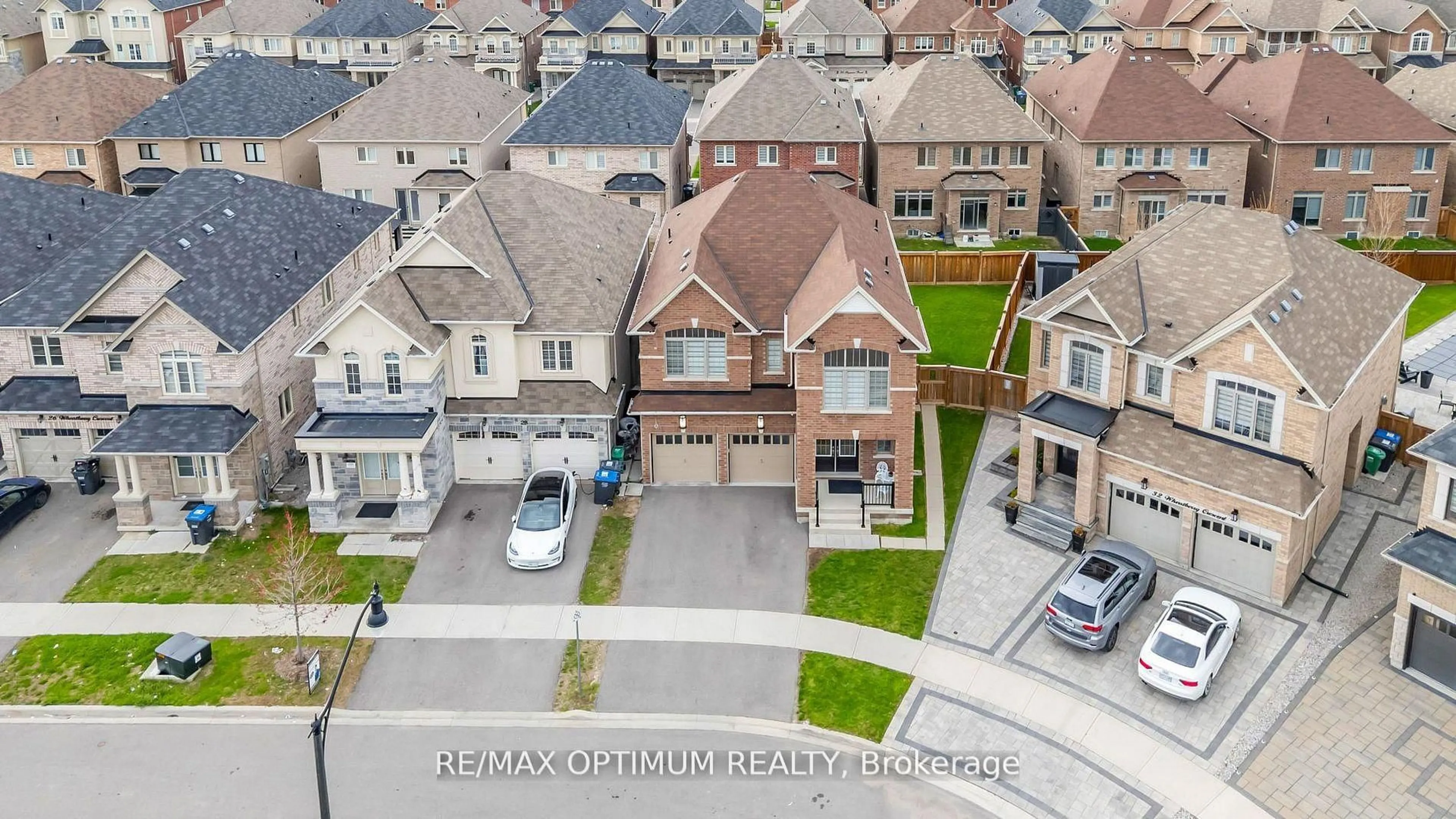 A pic from outside/outdoor area/front of a property/back of a property/a pic from drone, street for 30 Wheatberry Cres, Brampton Ontario L6R 4A1