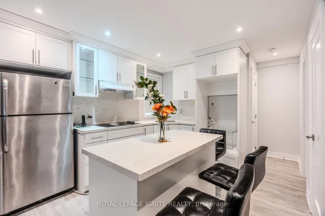 7 Picasso Dr, Brampton 4