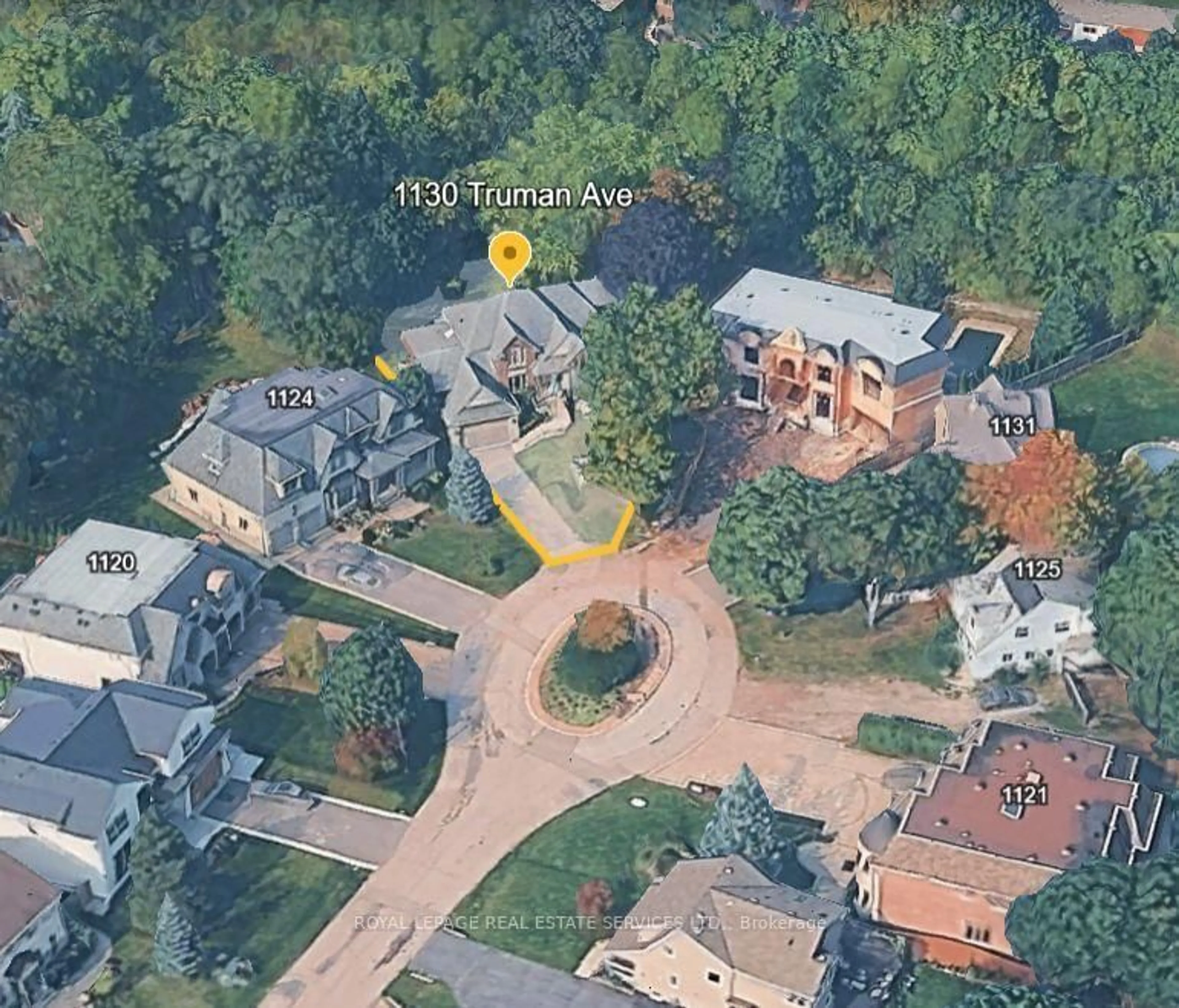 A pic from outside/outdoor area/front of a property/back of a property/a pic from drone, street for 1130 Truman Ave, Oakville Ontario L6H 1Y8