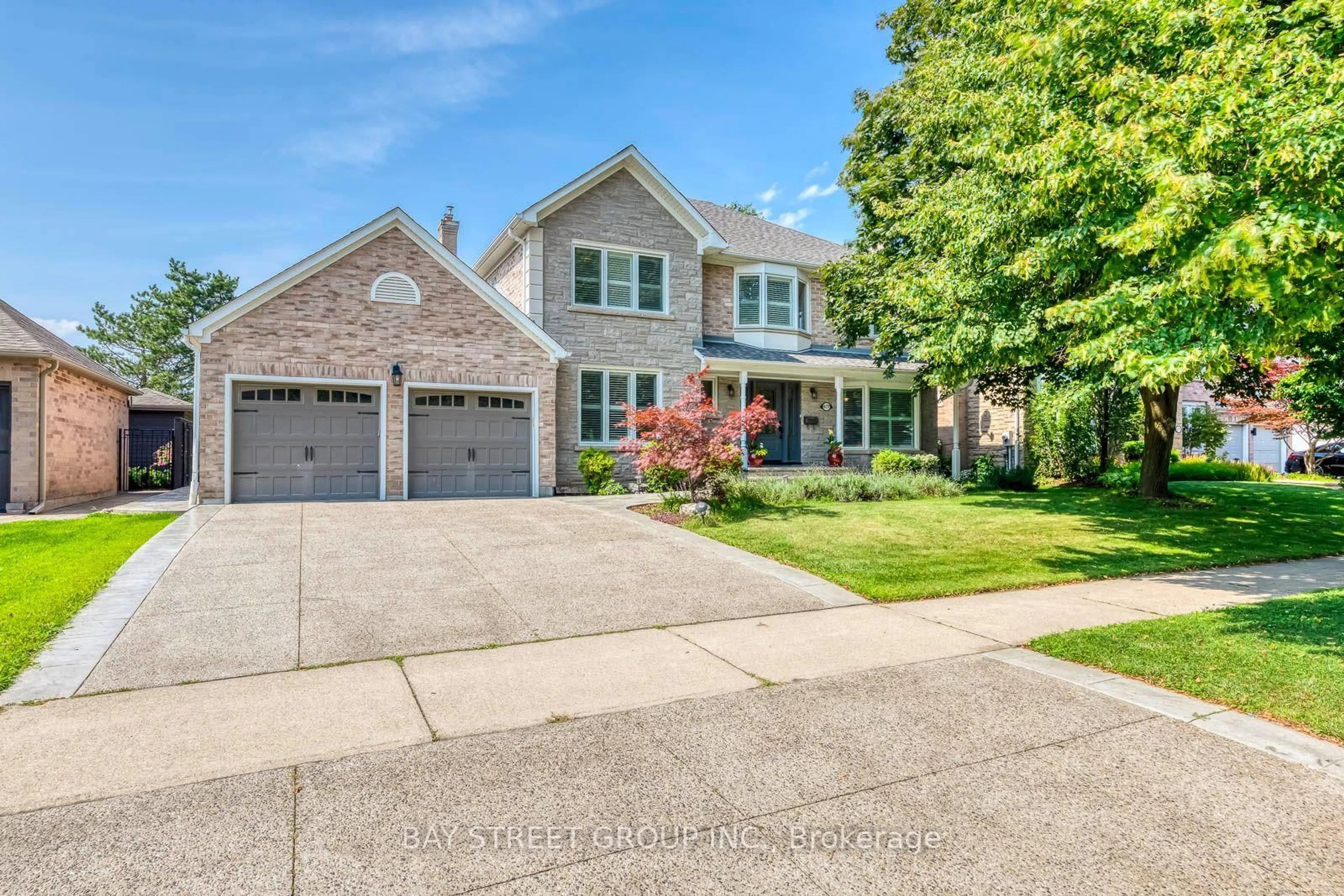 Home with brick exterior material, street for 4177 Millcroft Park Dr, Burlington Ontario L7M 3V2