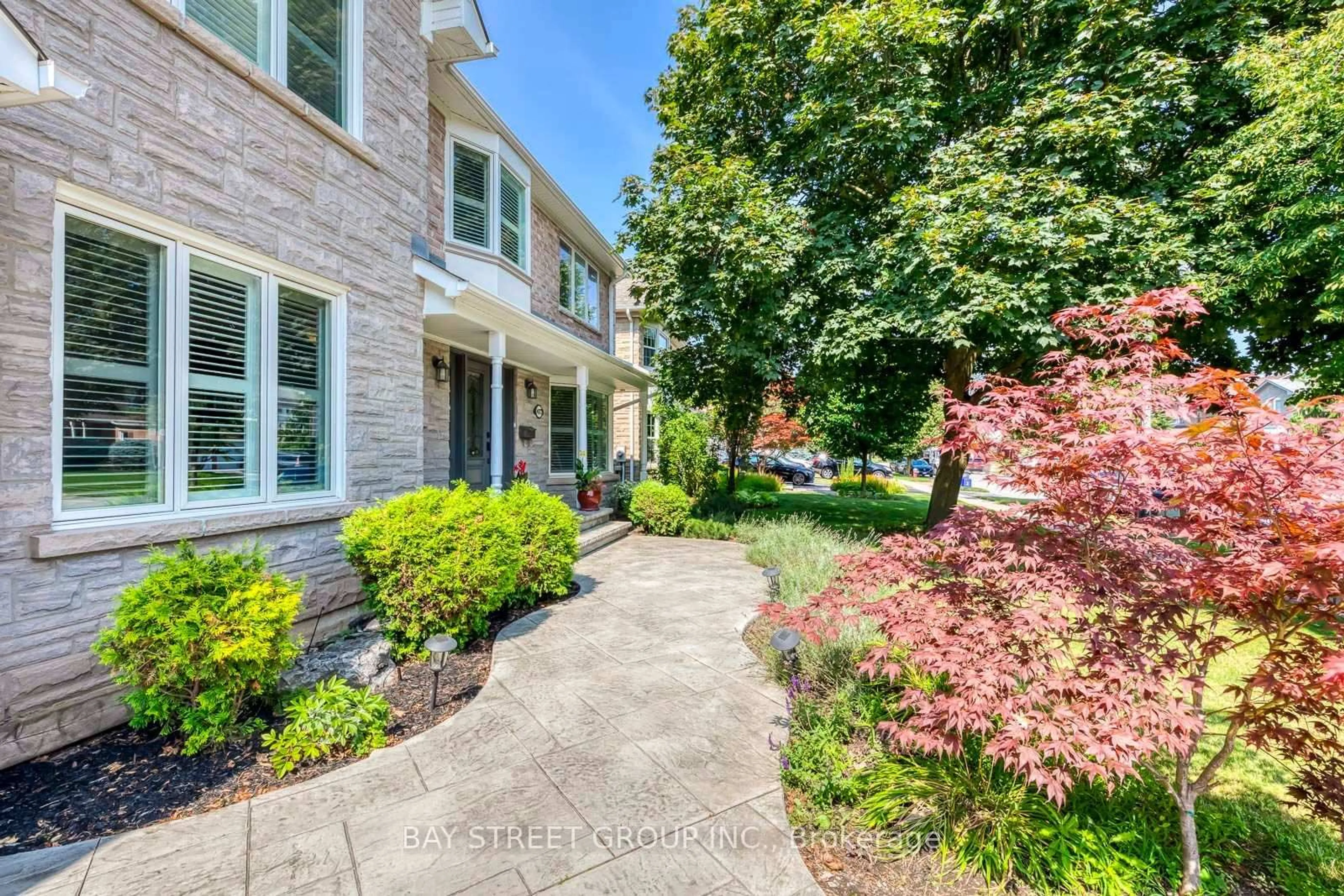 Home with brick exterior material, street for 4177 Millcroft Park Dr, Burlington Ontario L7M 3V2
