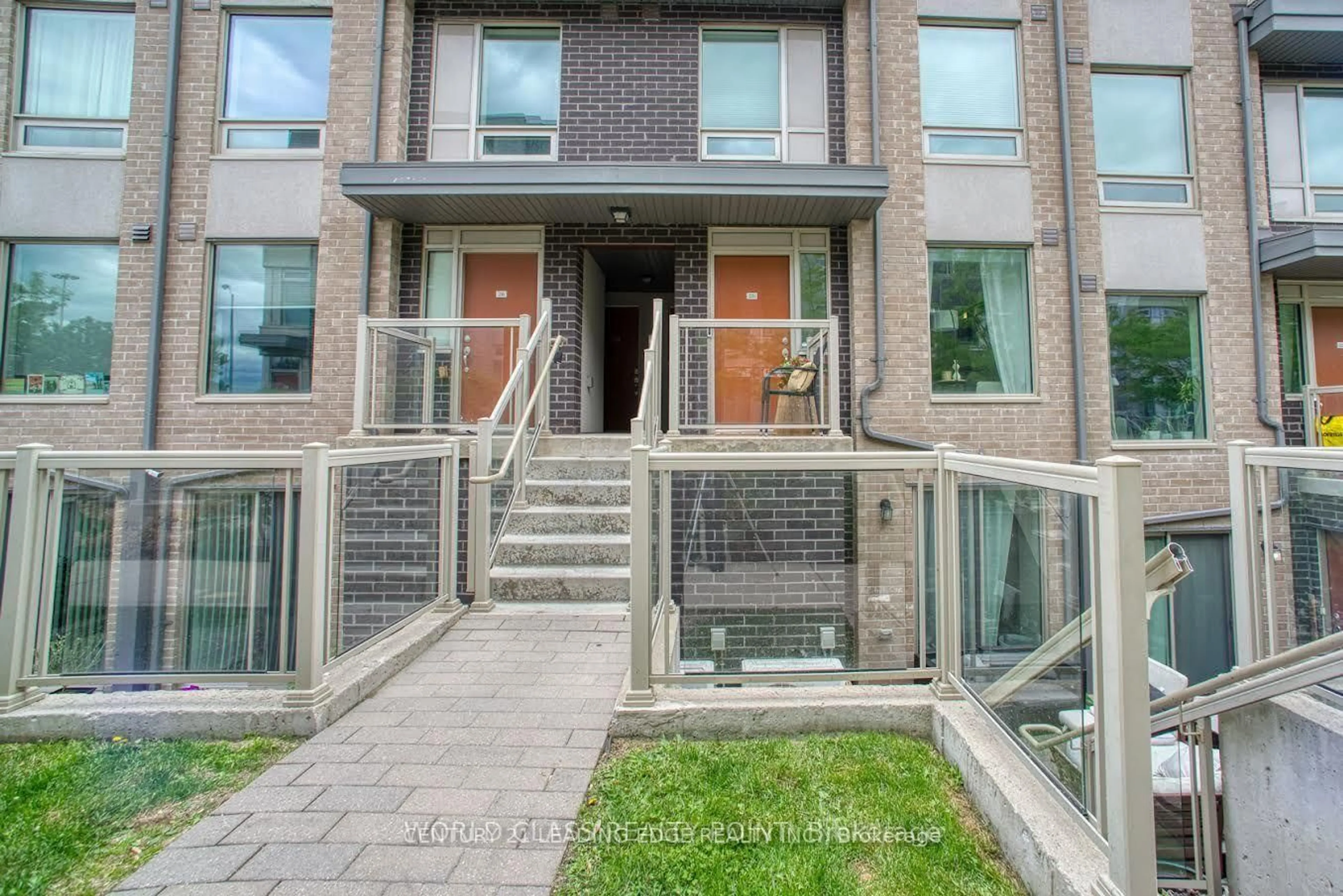 Unknown for 7 Applewood Lane #221, Toronto Ontario M9C 0C1