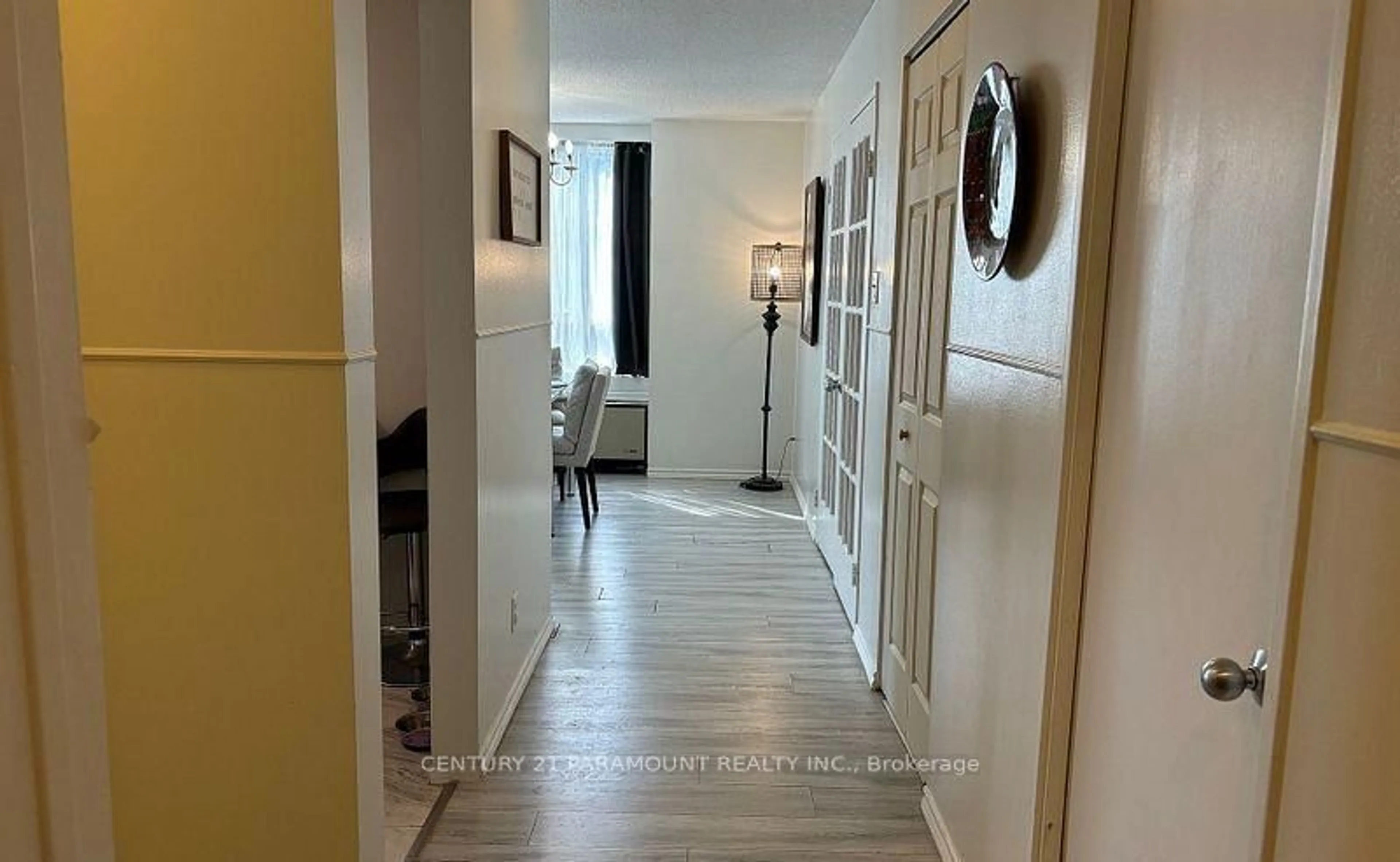 Indoor entryway for 61 Markbrook Lane #112, Toronto Ontario M9V 5E7