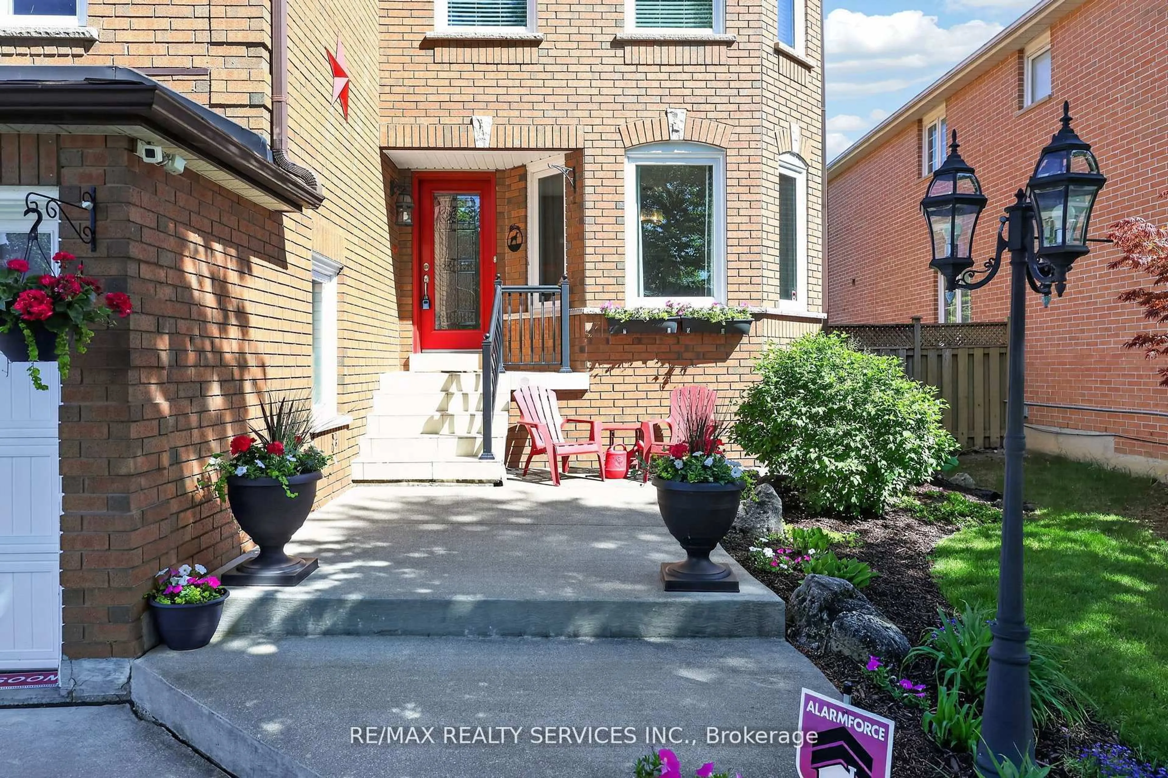 Home with brick exterior material, street for 150 Royal Valley Dr, Caledon Ontario L7C 1B3