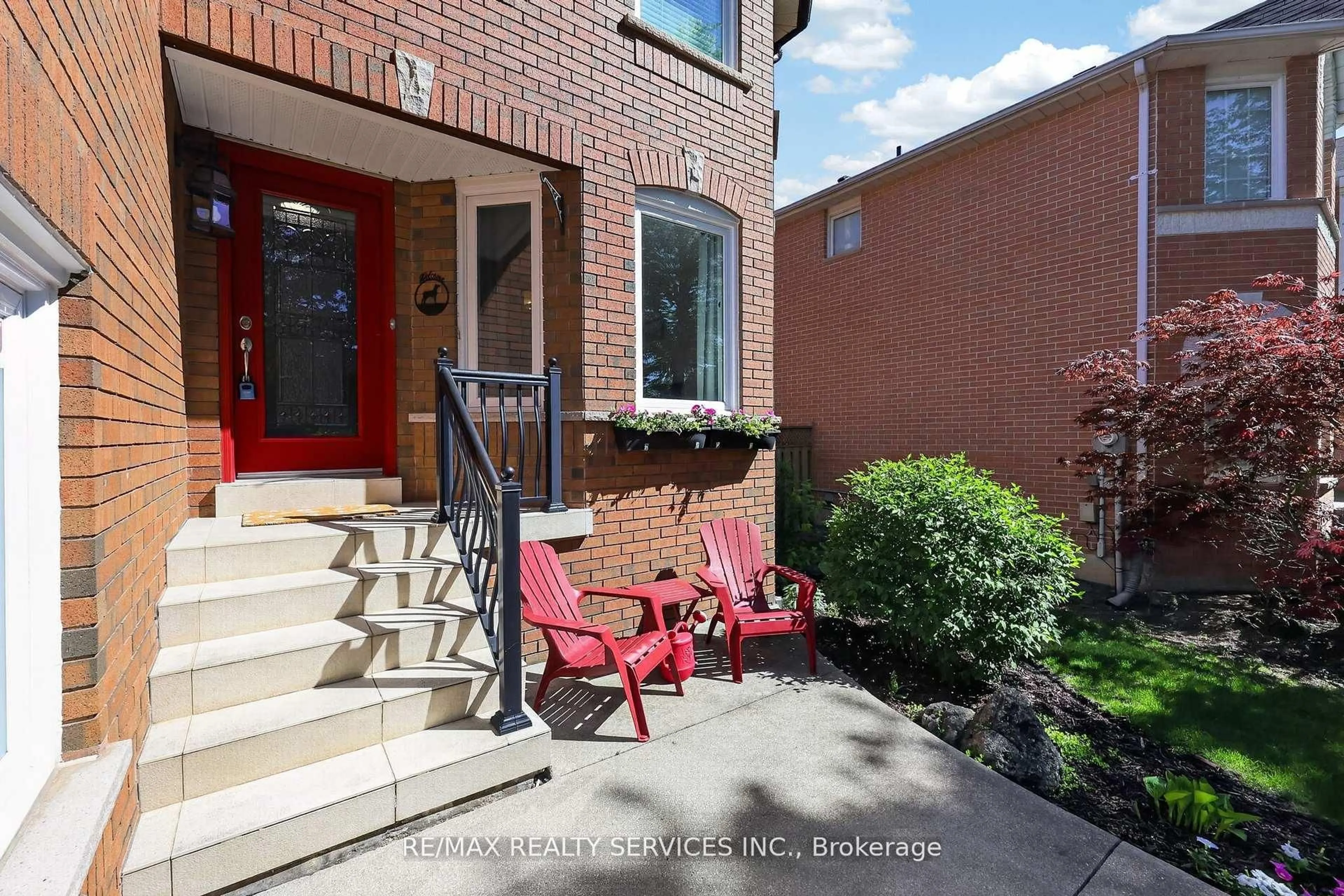 Home with brick exterior material, street for 150 Royal Valley Dr, Caledon Ontario L7C 1B3