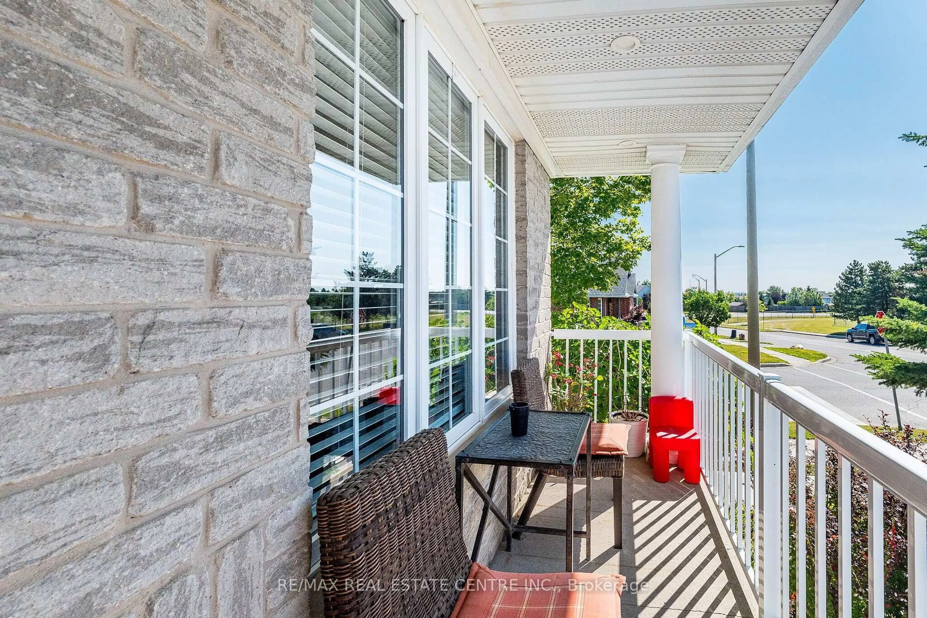 Patio, street for 267 Montgomery Blvd, Orangeville Ontario L9W 5H1