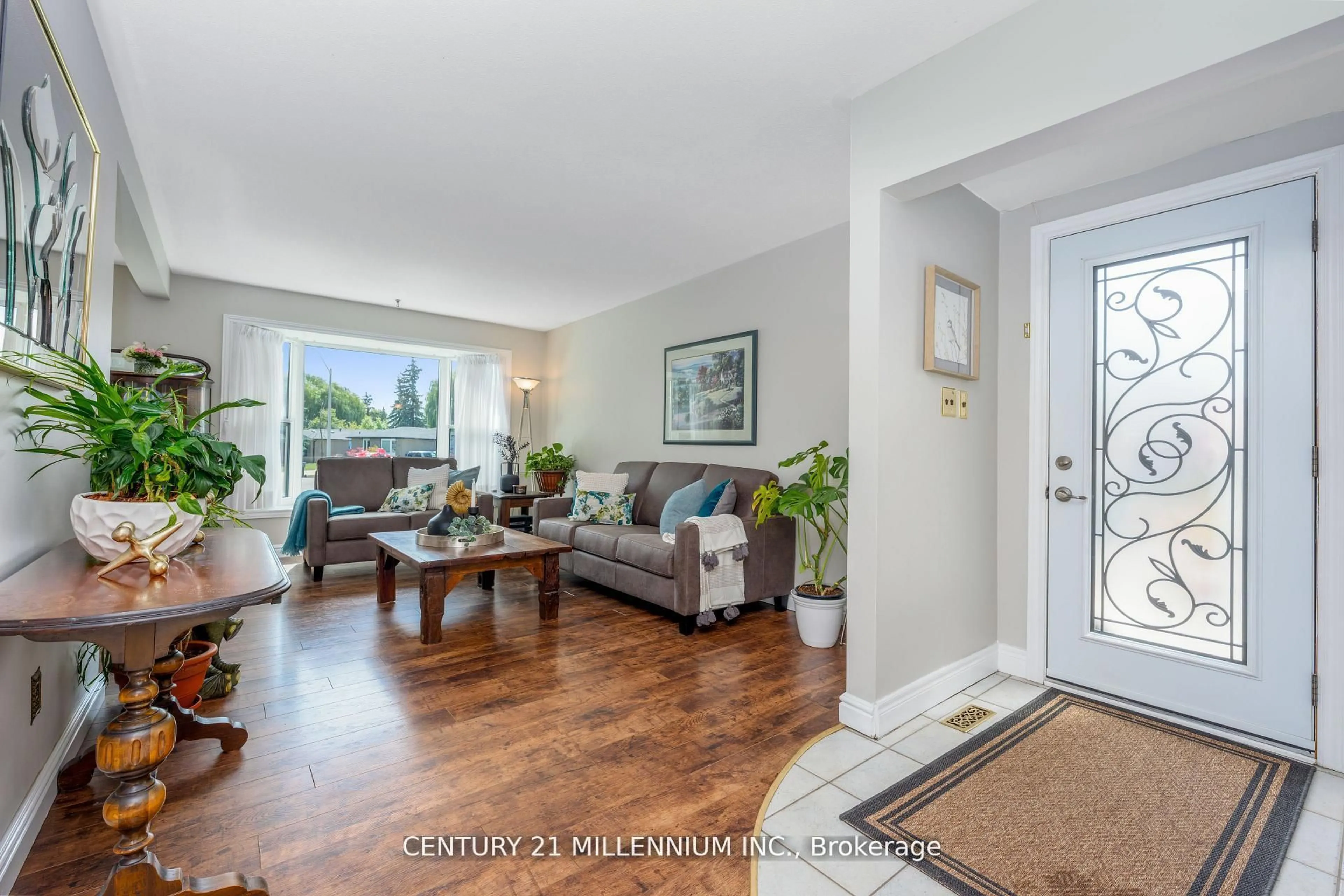 Indoor entryway for 20 Dunblaine Cres, Brampton Ontario L6T 3H2