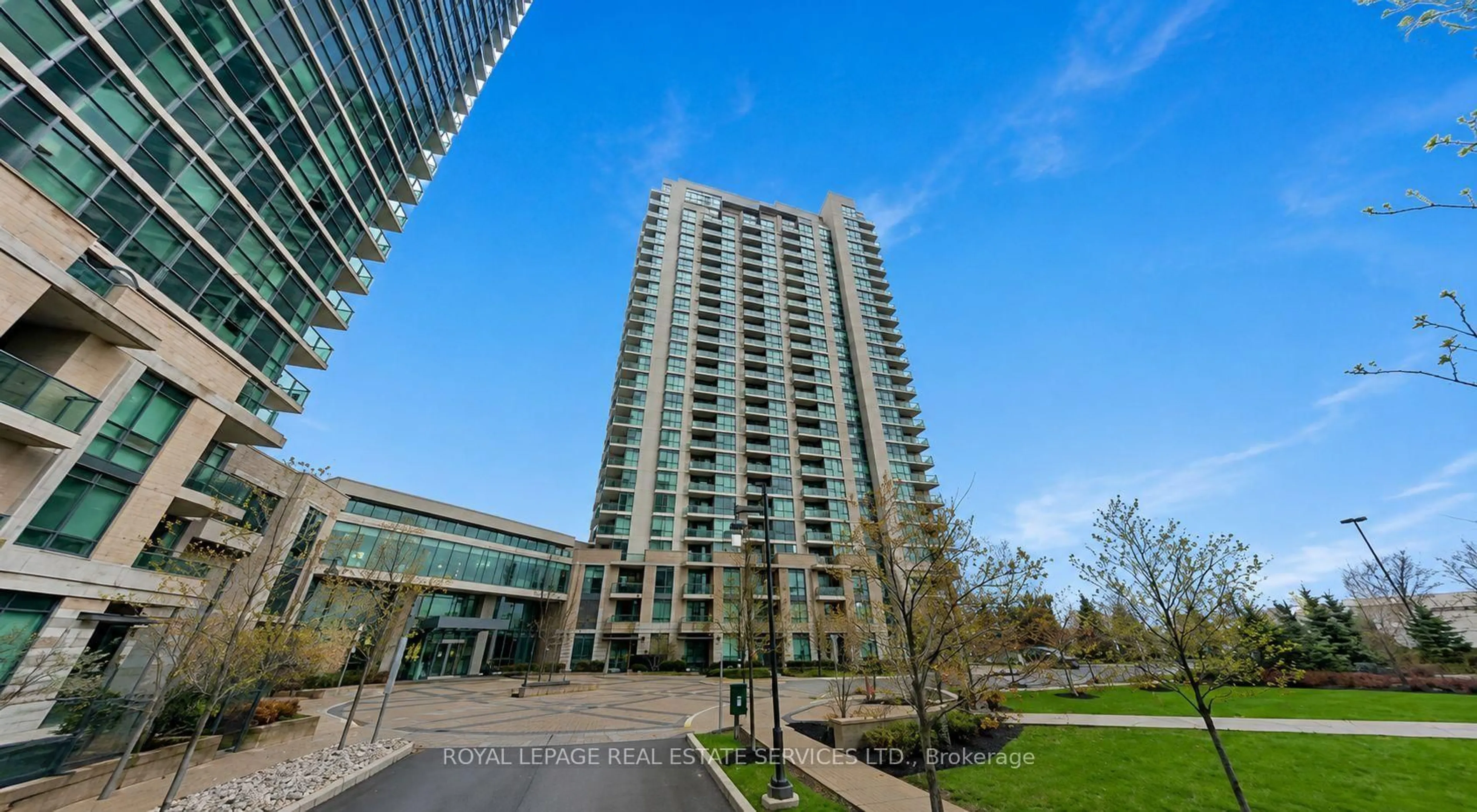 Indoor foyer for 235 Sherway Gardens Rd #501, Toronto Ontario M9C 0A2