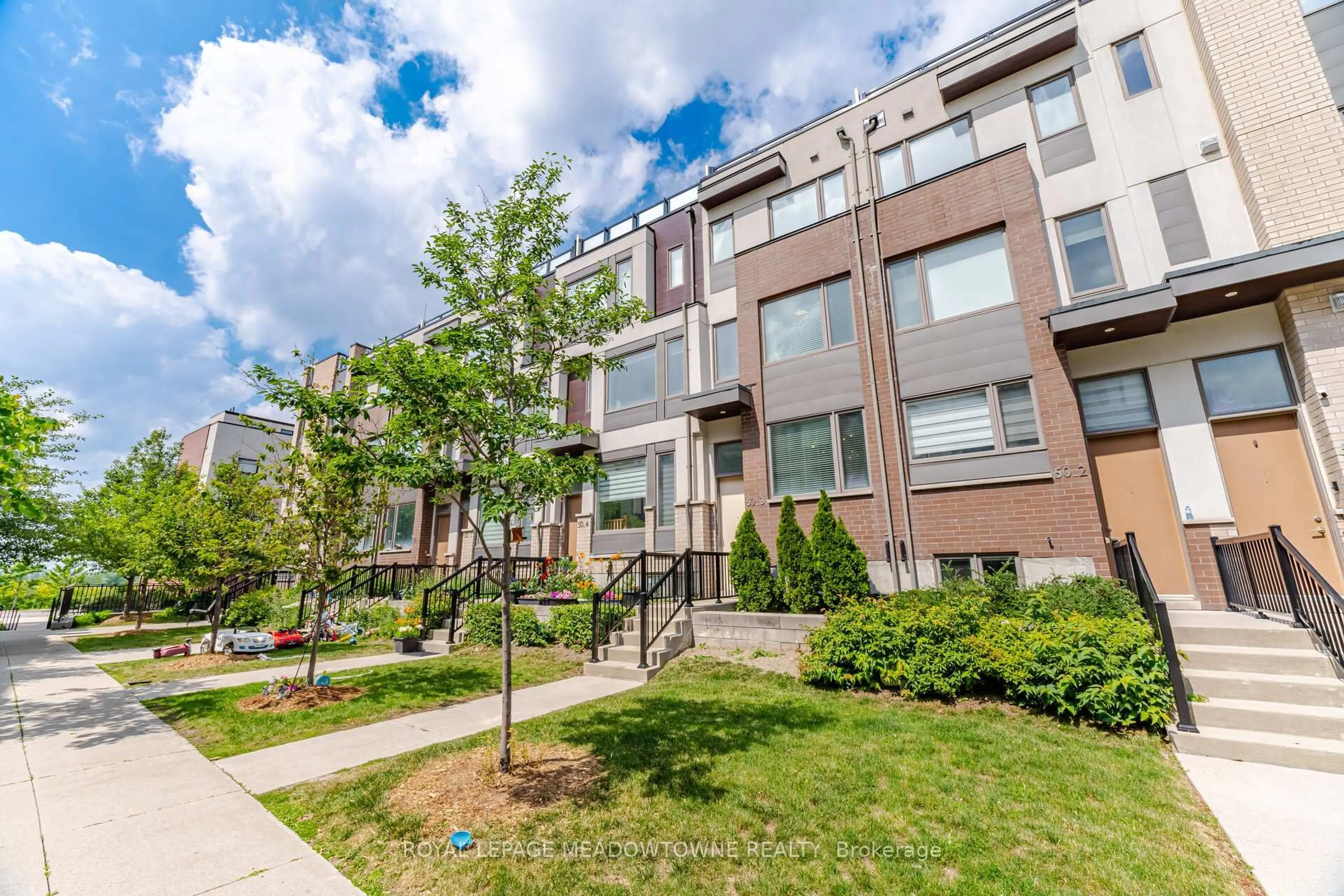Patio, street for 50 Thomas Mulholland Dr #3, Toronto Ontario M3K 0B5