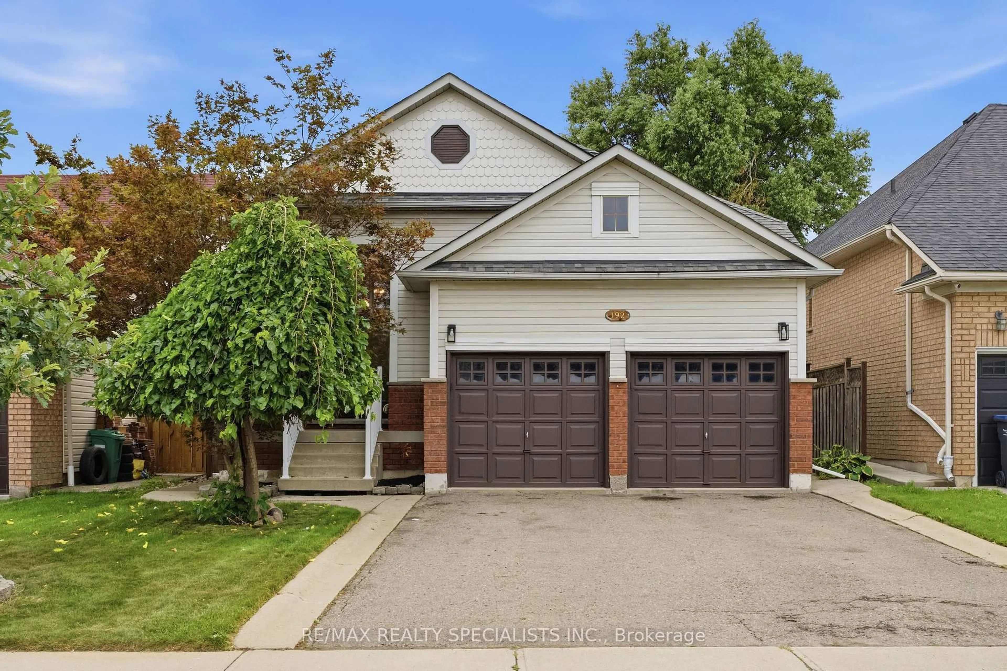 Home with brick exterior material, street for 192 VAN SCOTT Dr, Brampton Ontario L7A 1V8