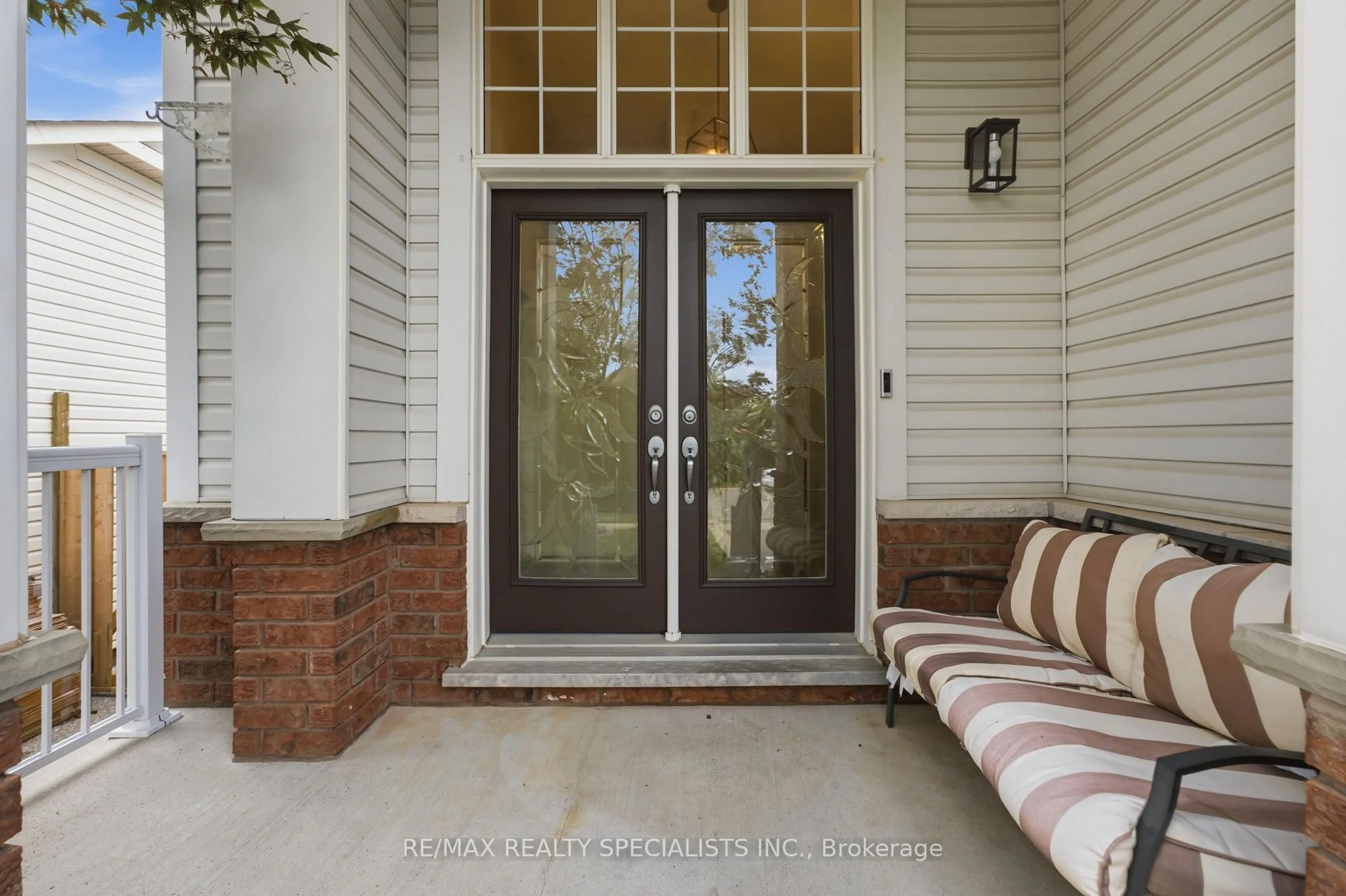 Indoor entryway for 192 VAN SCOTT Dr, Brampton Ontario L7A 1V8