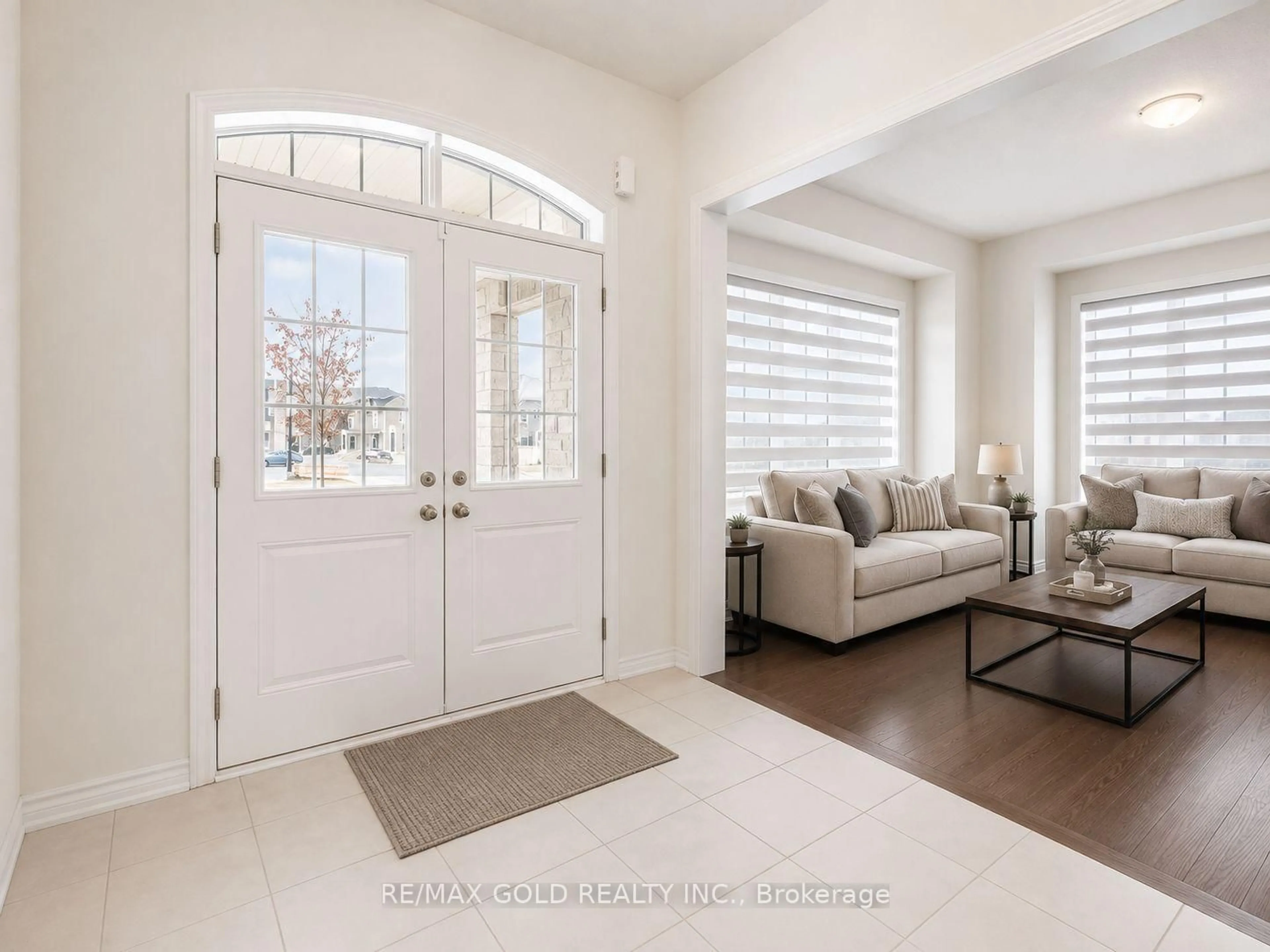 Indoor entryway for 37 Peak Dr, Brampton Ontario L6X 5S5