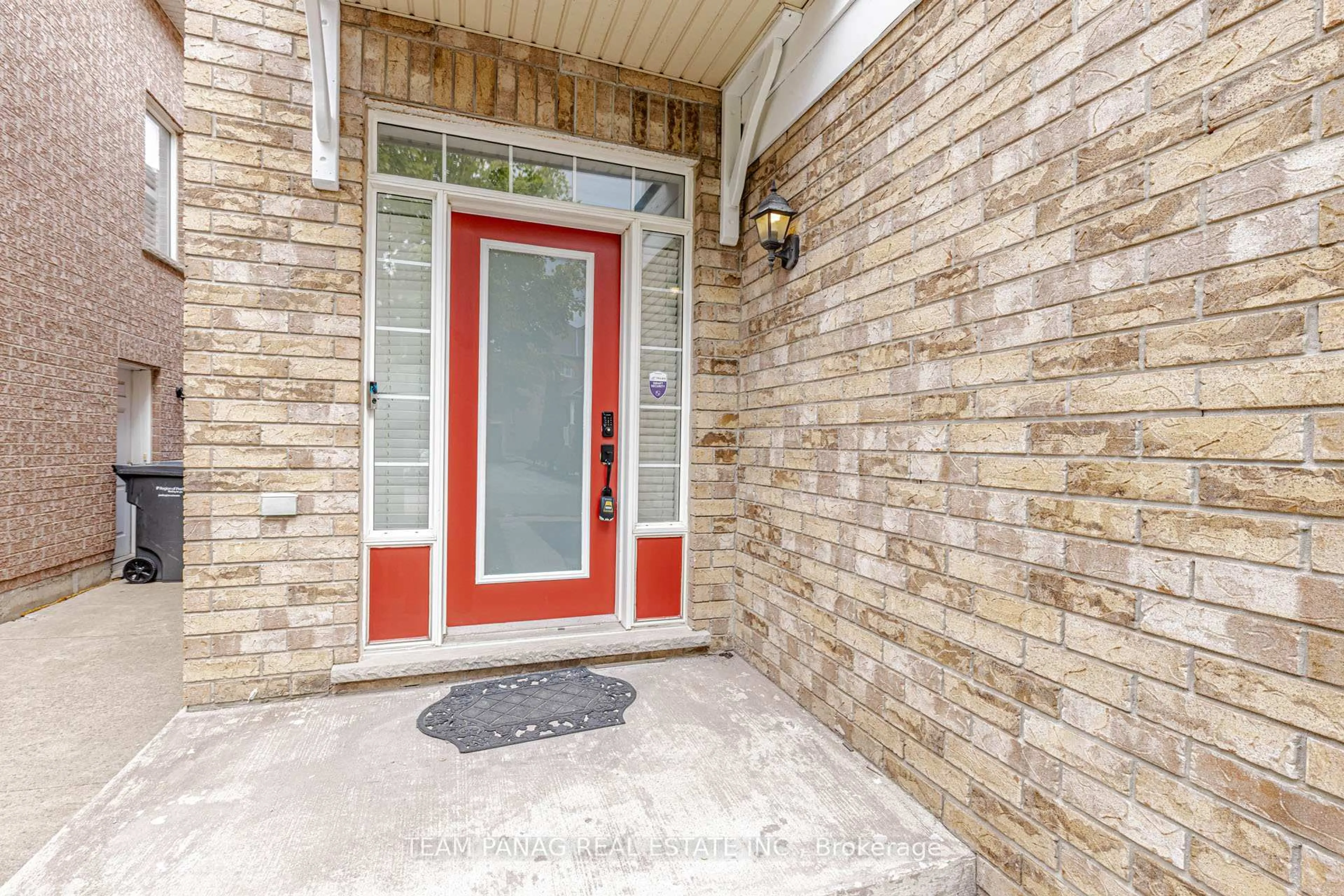 Unknown for 7 Village Lake Cres, Brampton Ontario L6S 6K2