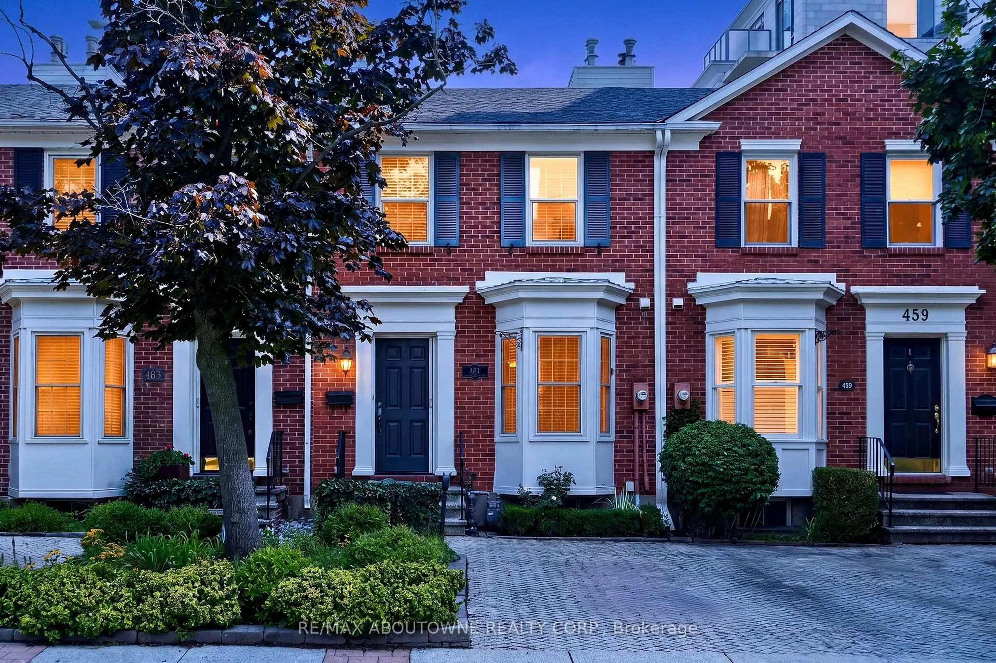 Home with brick exterior material, street for 461 Blathwayte Lane, Burlington Ontario L7S 1Y4