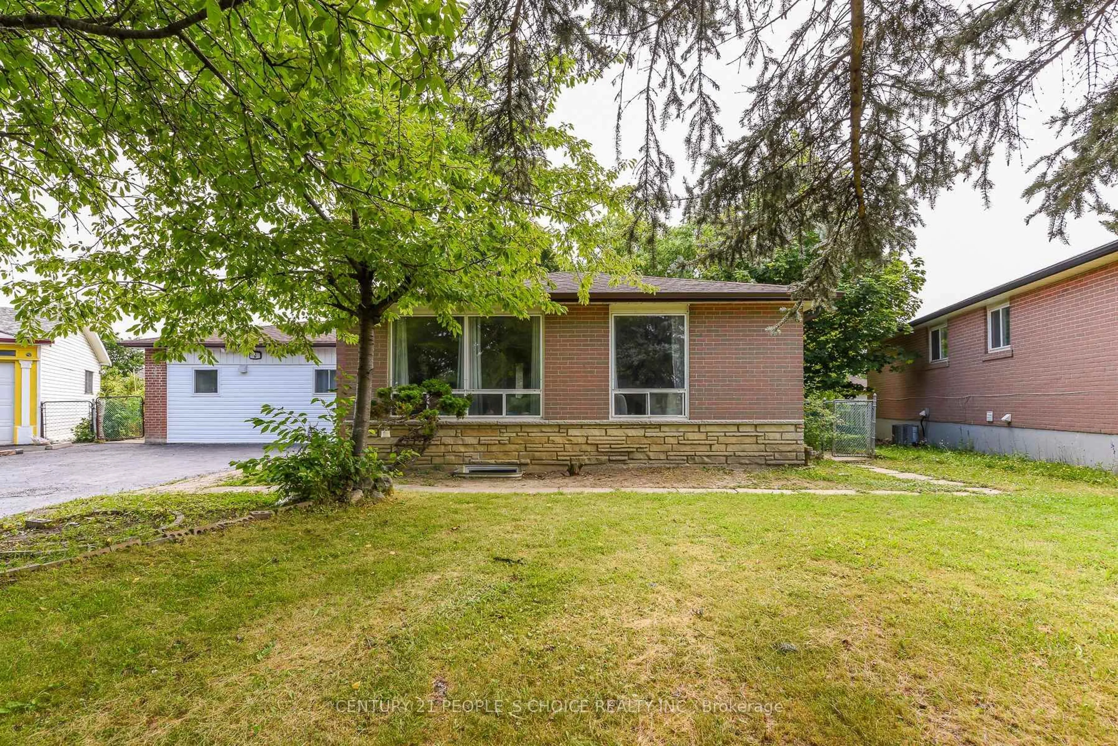 Home with brick exterior material, street for 8 Fidelia Cres, Brampton Ontario L6T 3P8