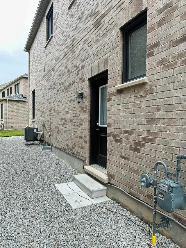 441 Bergamot Ave, Milton 4