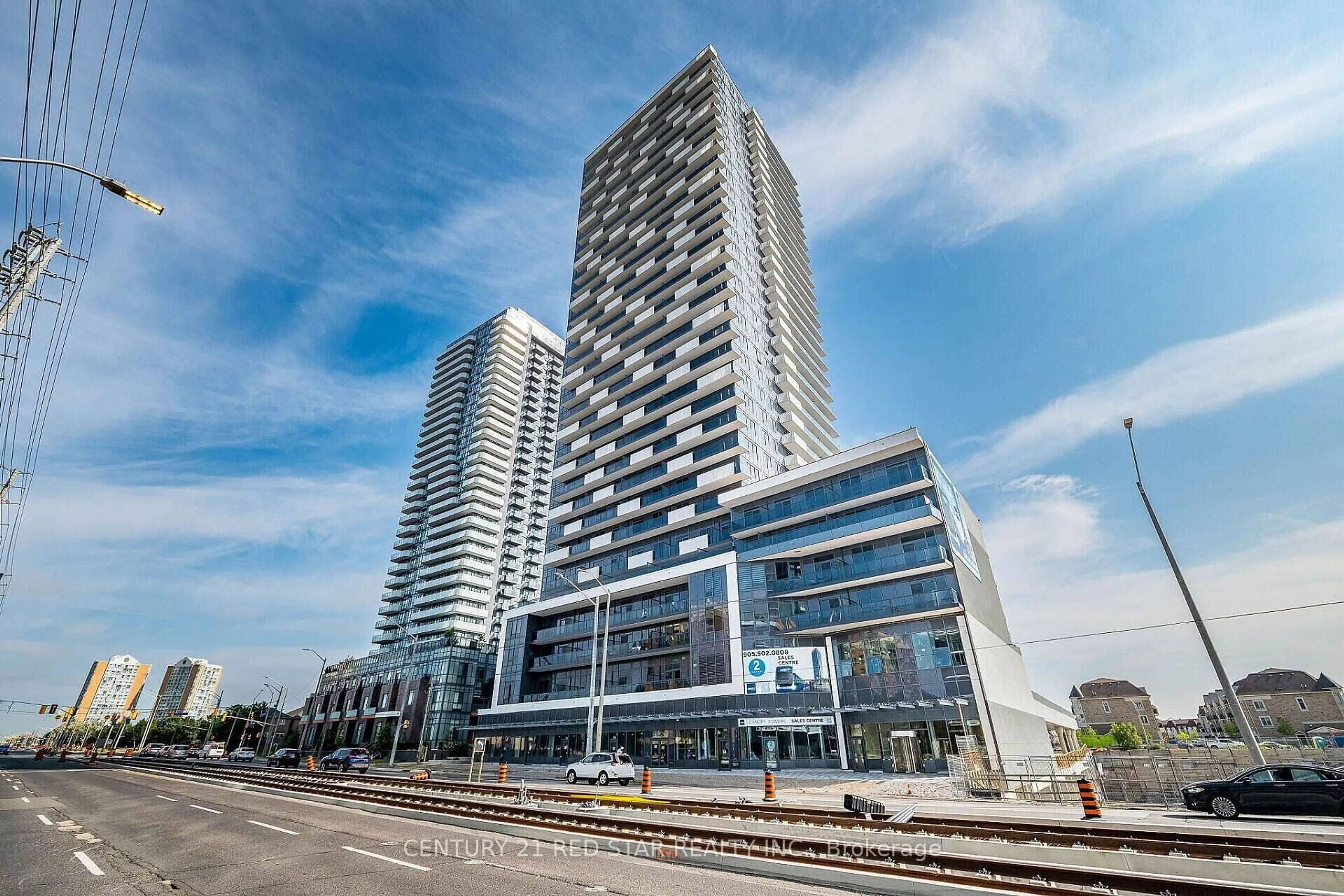 Indoor foyer for 5105 Hurontario St #422, Mississauga Ontario L4Z 3X7