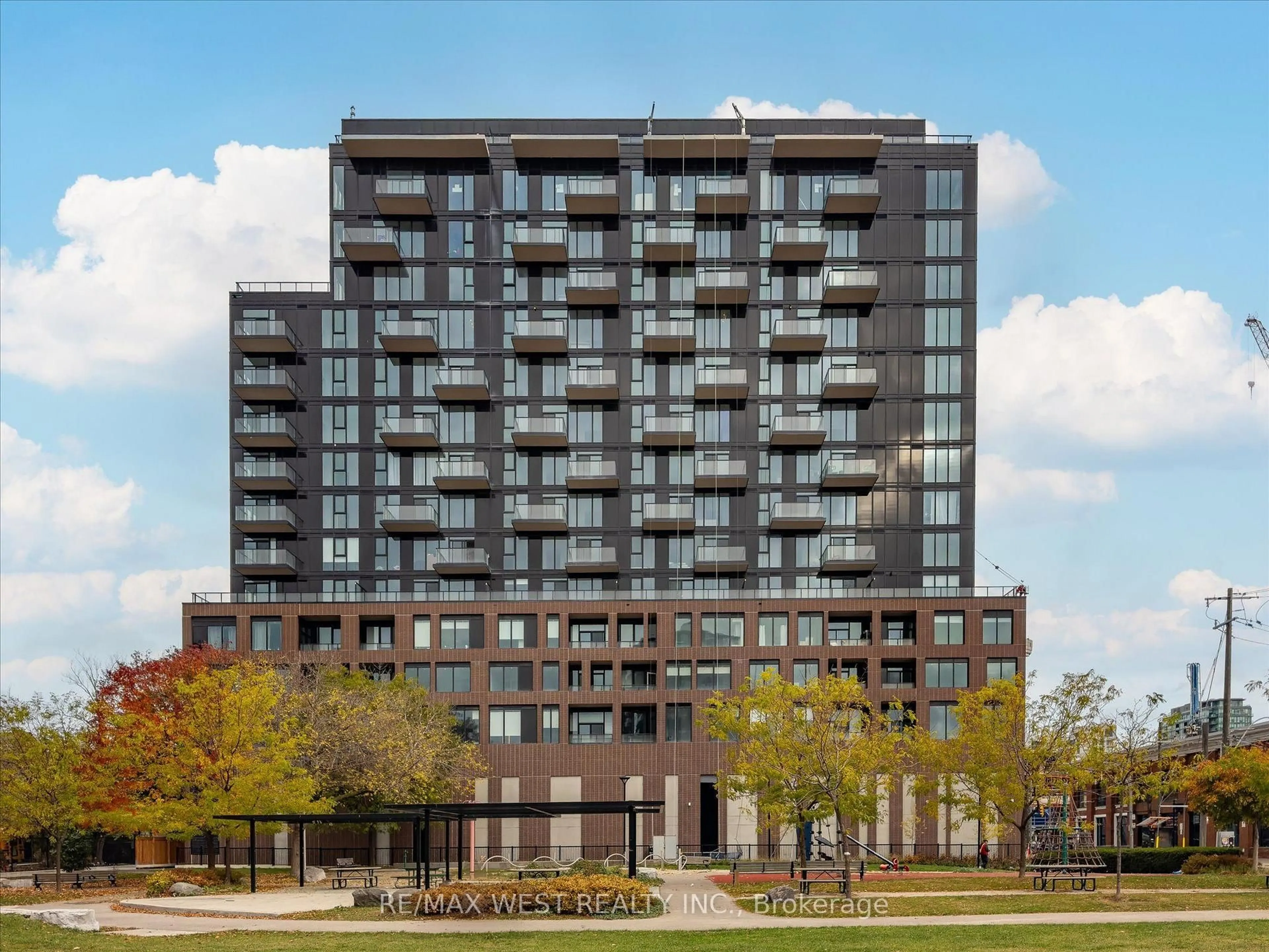Unknown for 270 Dufferin St #819, Toronto Ontario M6K 0H8