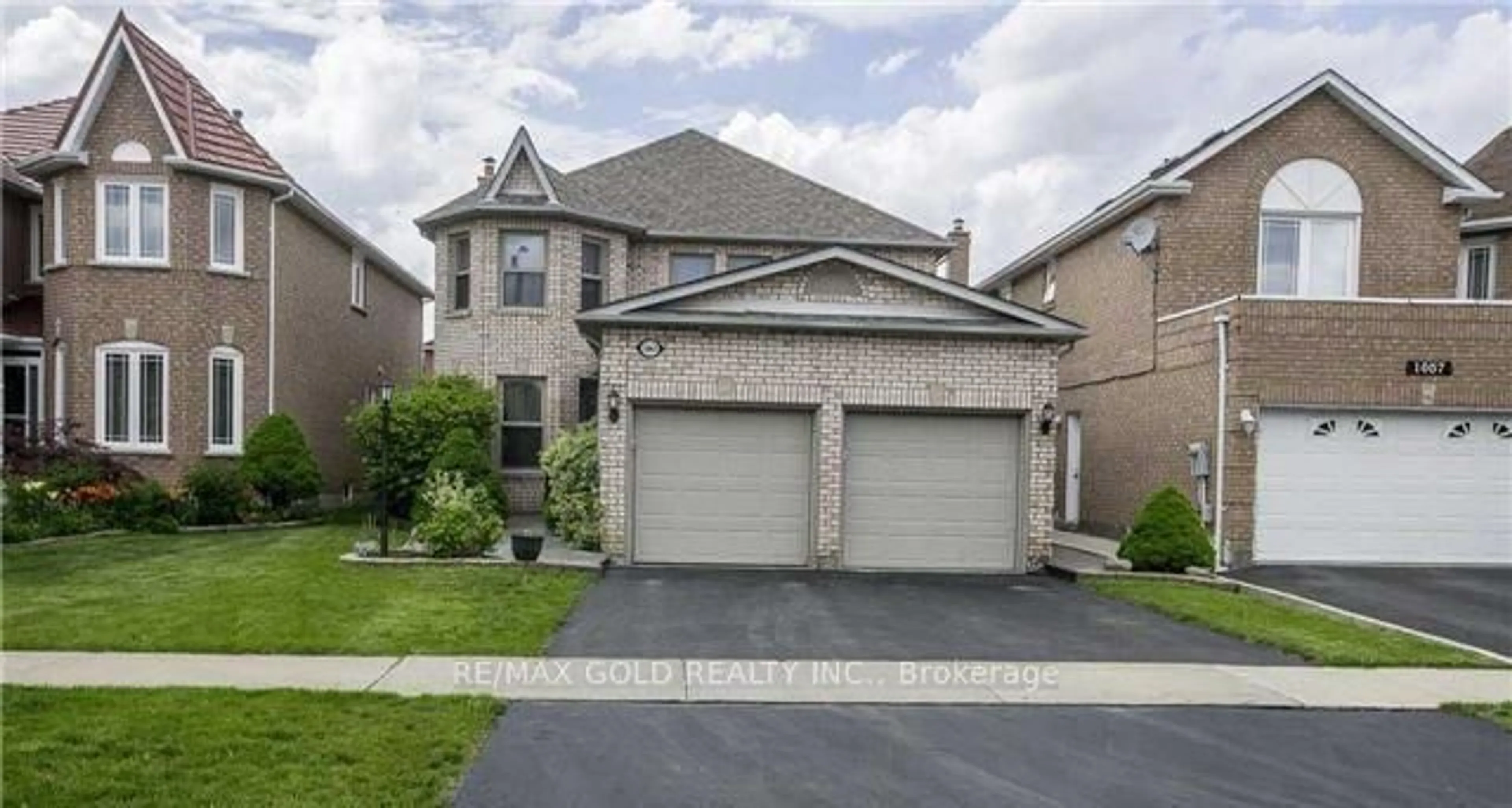 Unknown for 1061 Sherwood Mills Blvd, Mississauga Ontario L5V 1R4