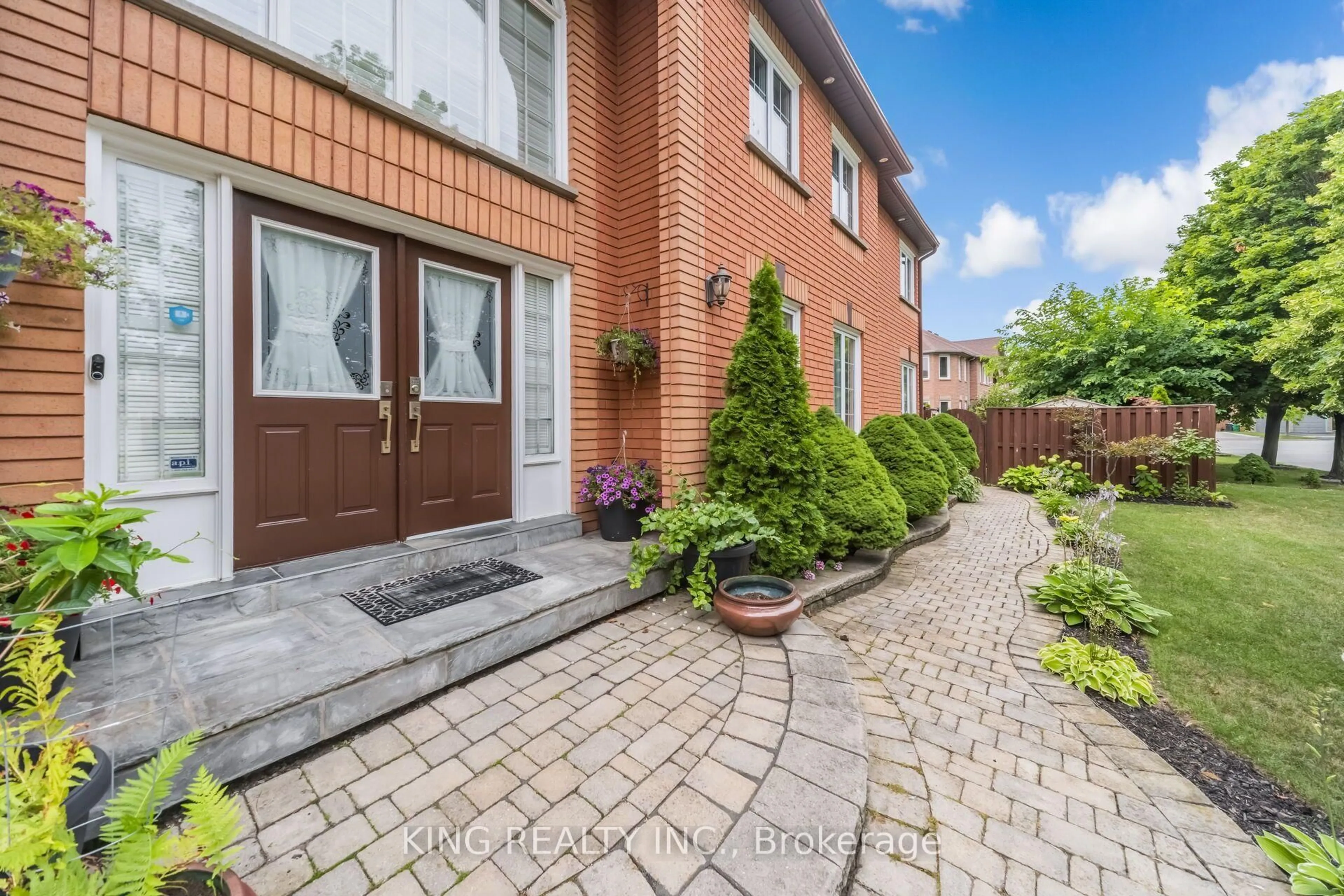 Home with brick exterior material, street for 1427 Grossi St, Mississauga Ontario L5V 1T9
