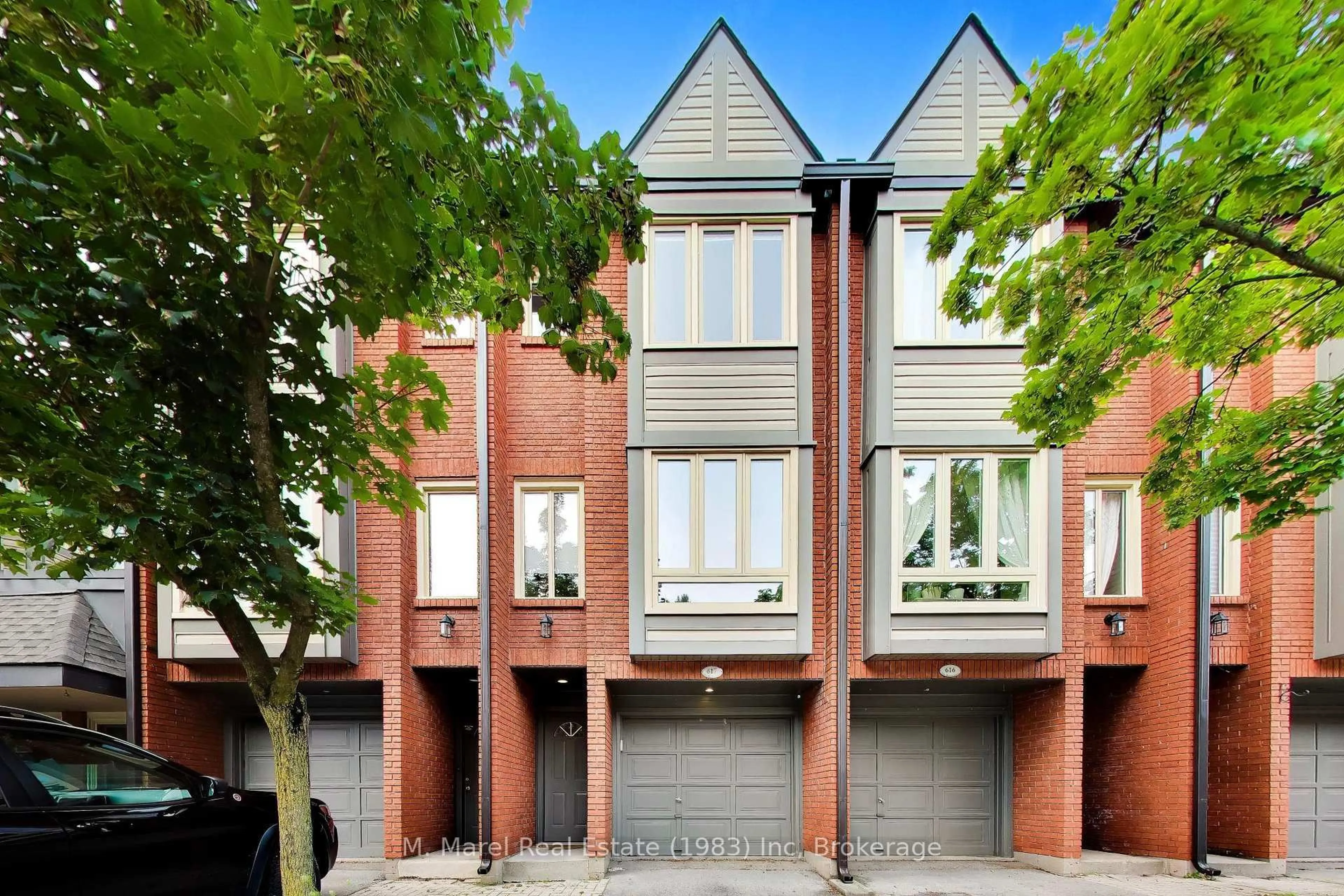 Home with brick exterior material, street for 895 Maple Ave #617, Burlington Ontario L7S 2H7