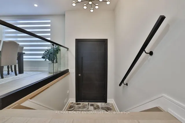 47 Thirteenth St, Toronto 4