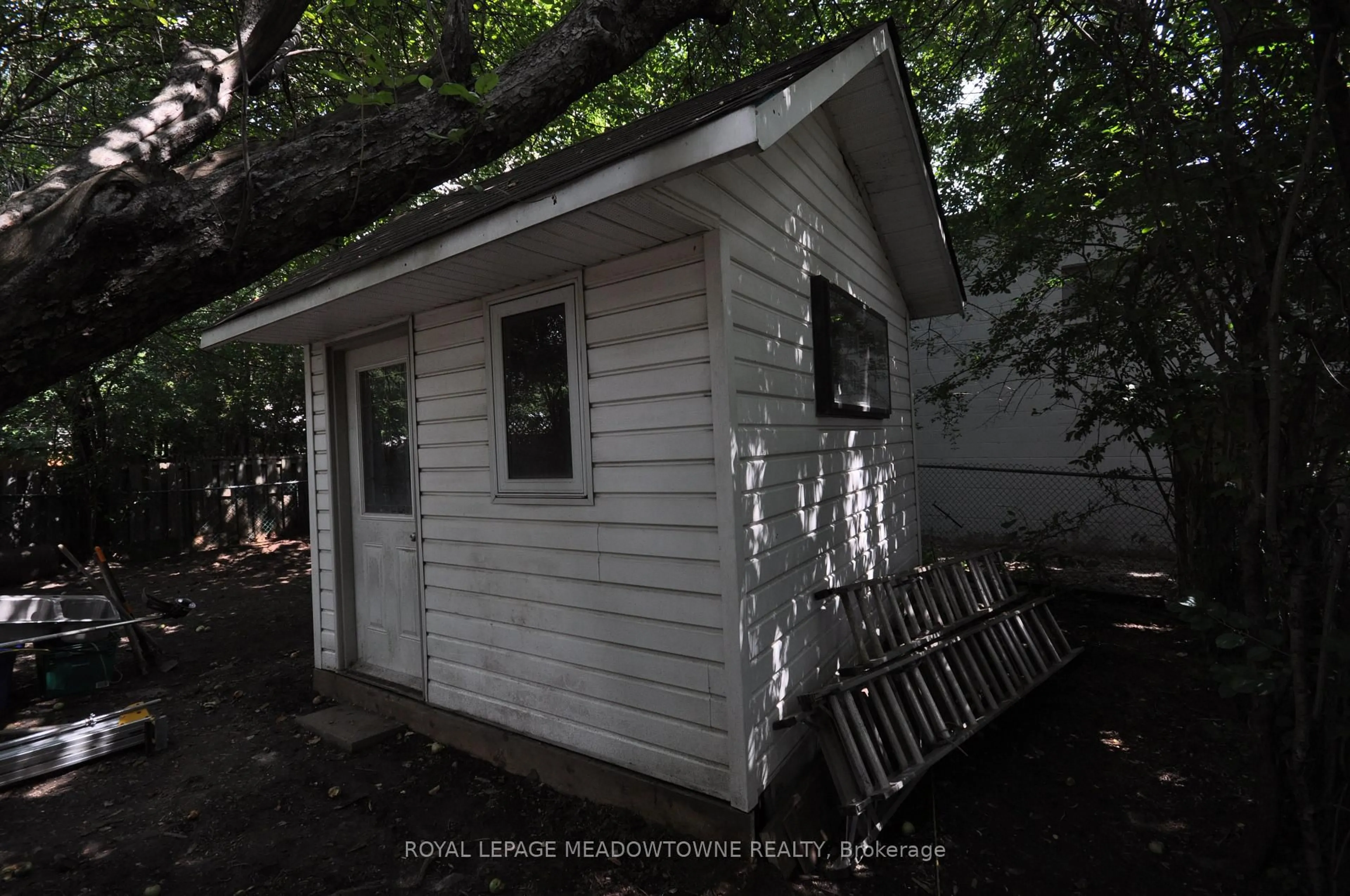 Shed for 27 Royce Ave, Brampton Ontario L6Y 1J6