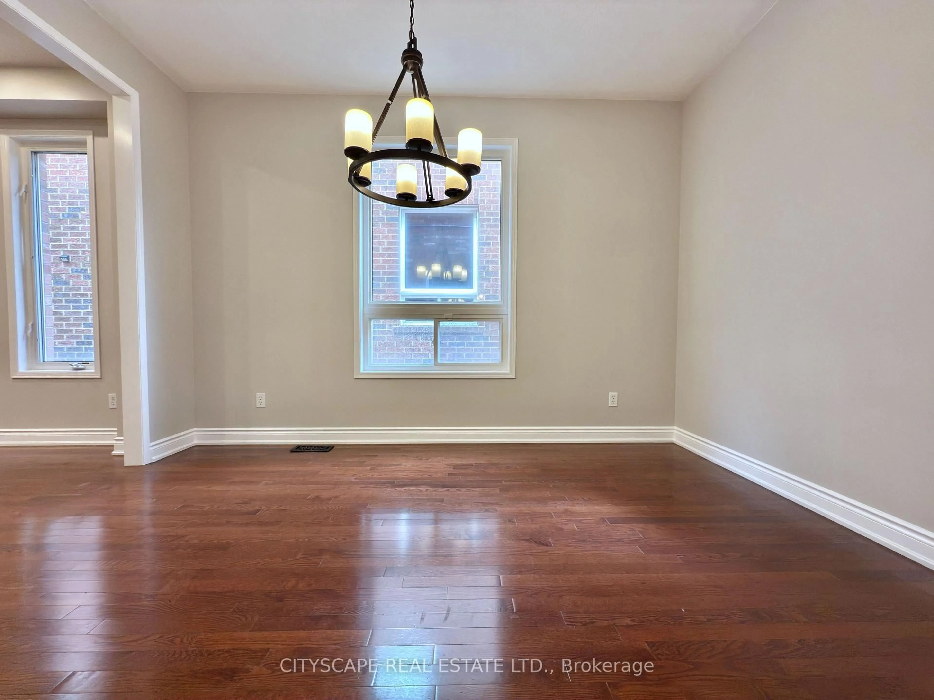 A pic of a room for 5409 Bestview Way, Mississauga Ontario L5M 0B8