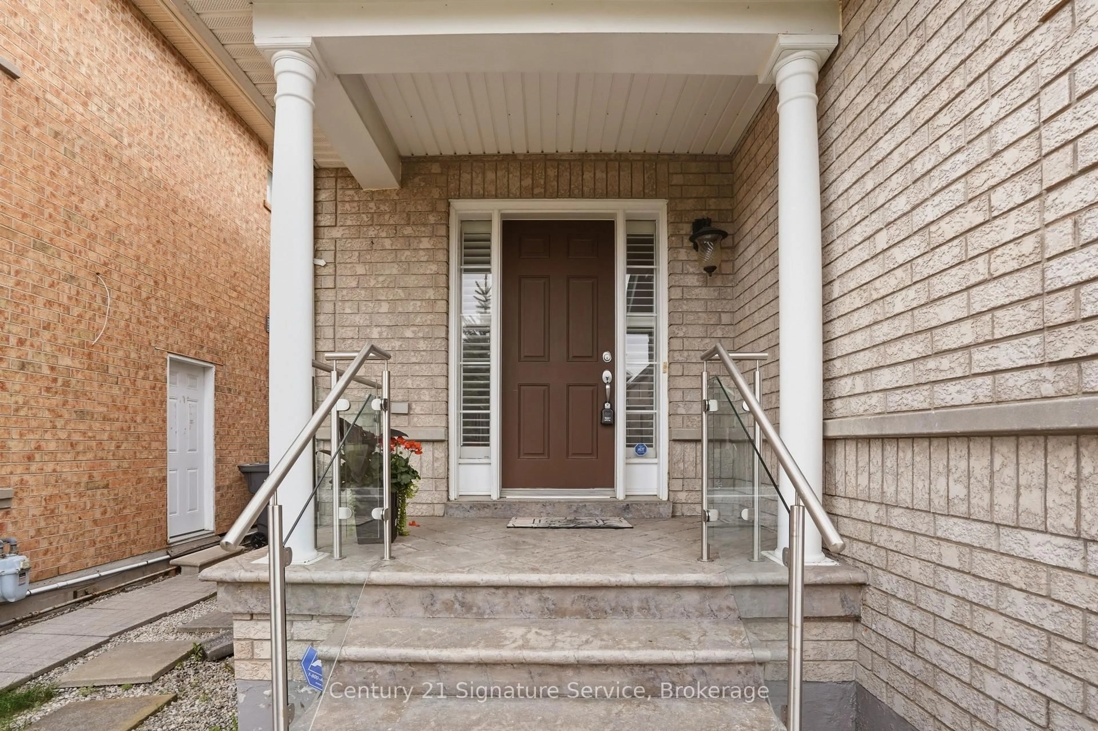 Unknown for 4 Cloverlawn St, Brampton Ontario L7A 3X6