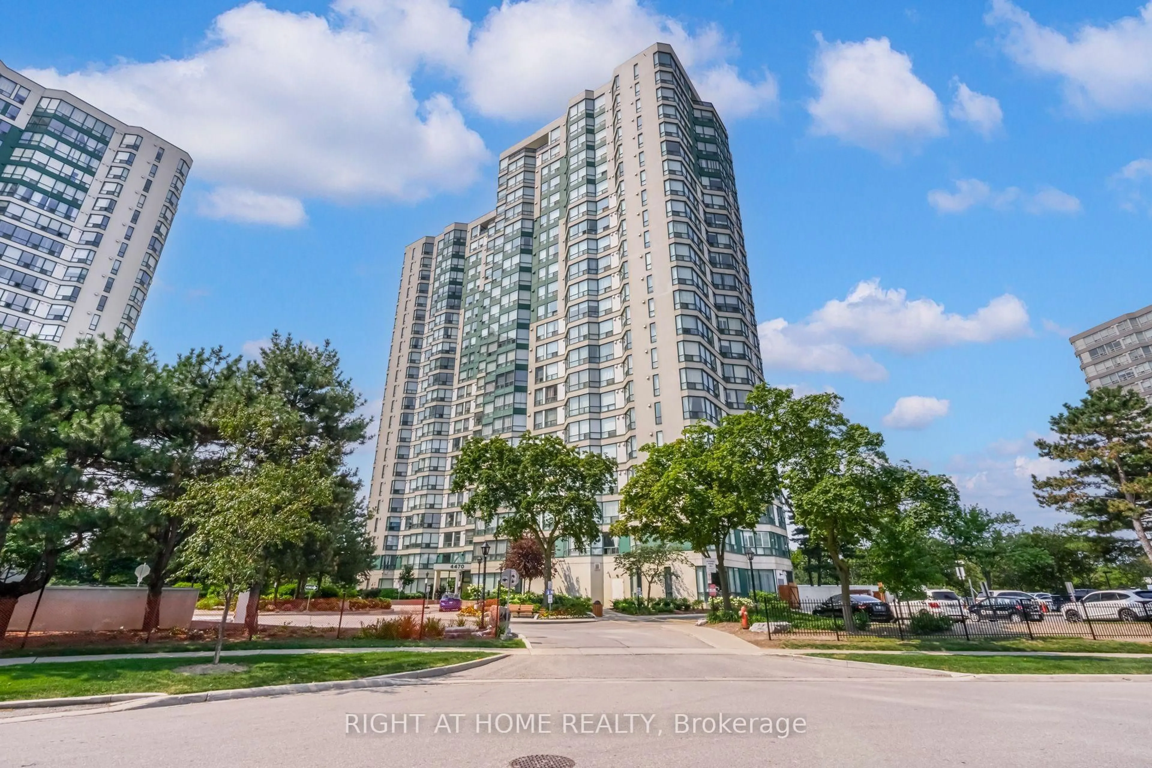 Unknown for 4470 Tucana Crt #308, Mississauga Ontario L5R 3K8