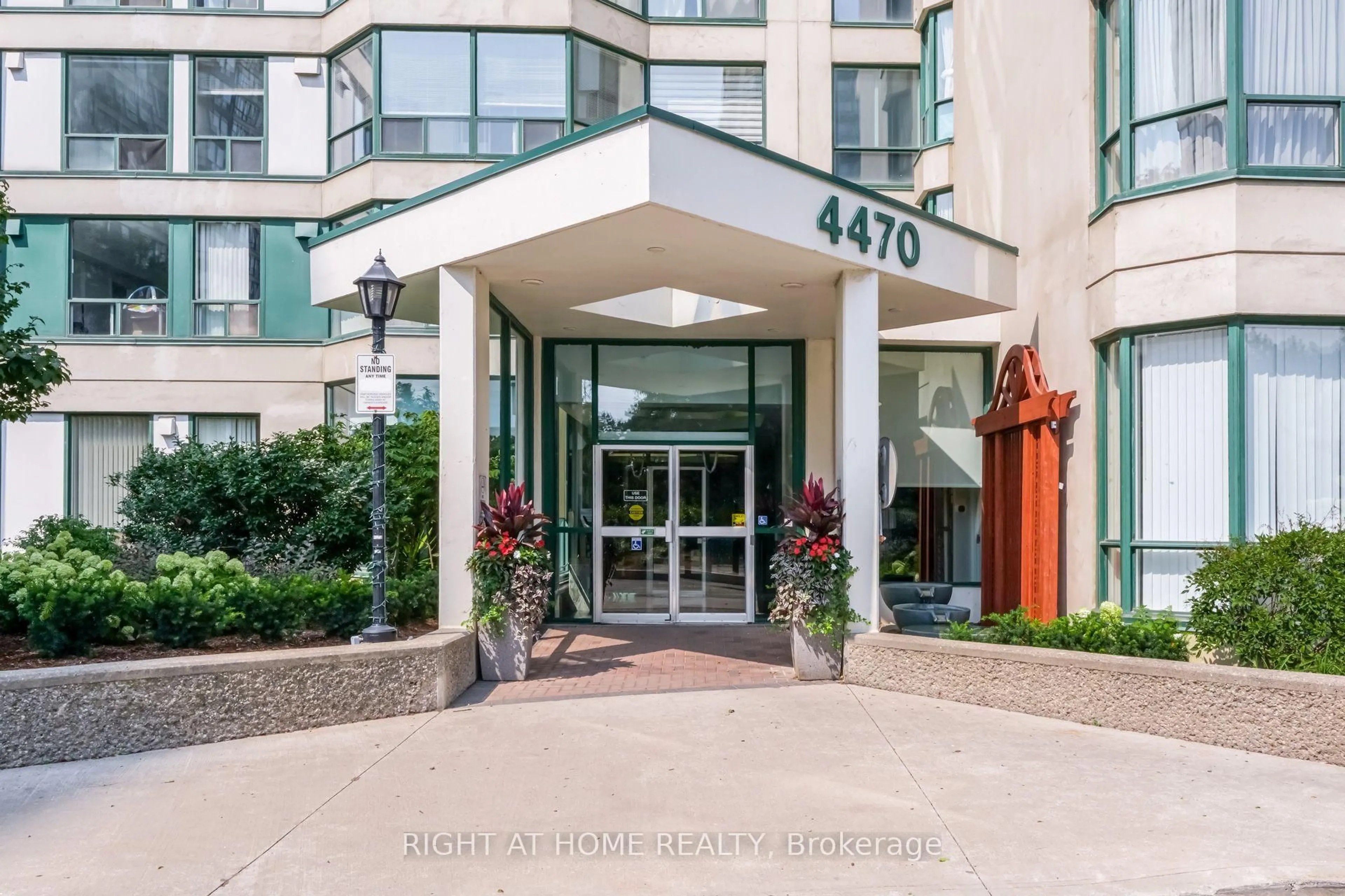 Unknown for 4470 Tucana Crt #308, Mississauga Ontario L5R 3K8