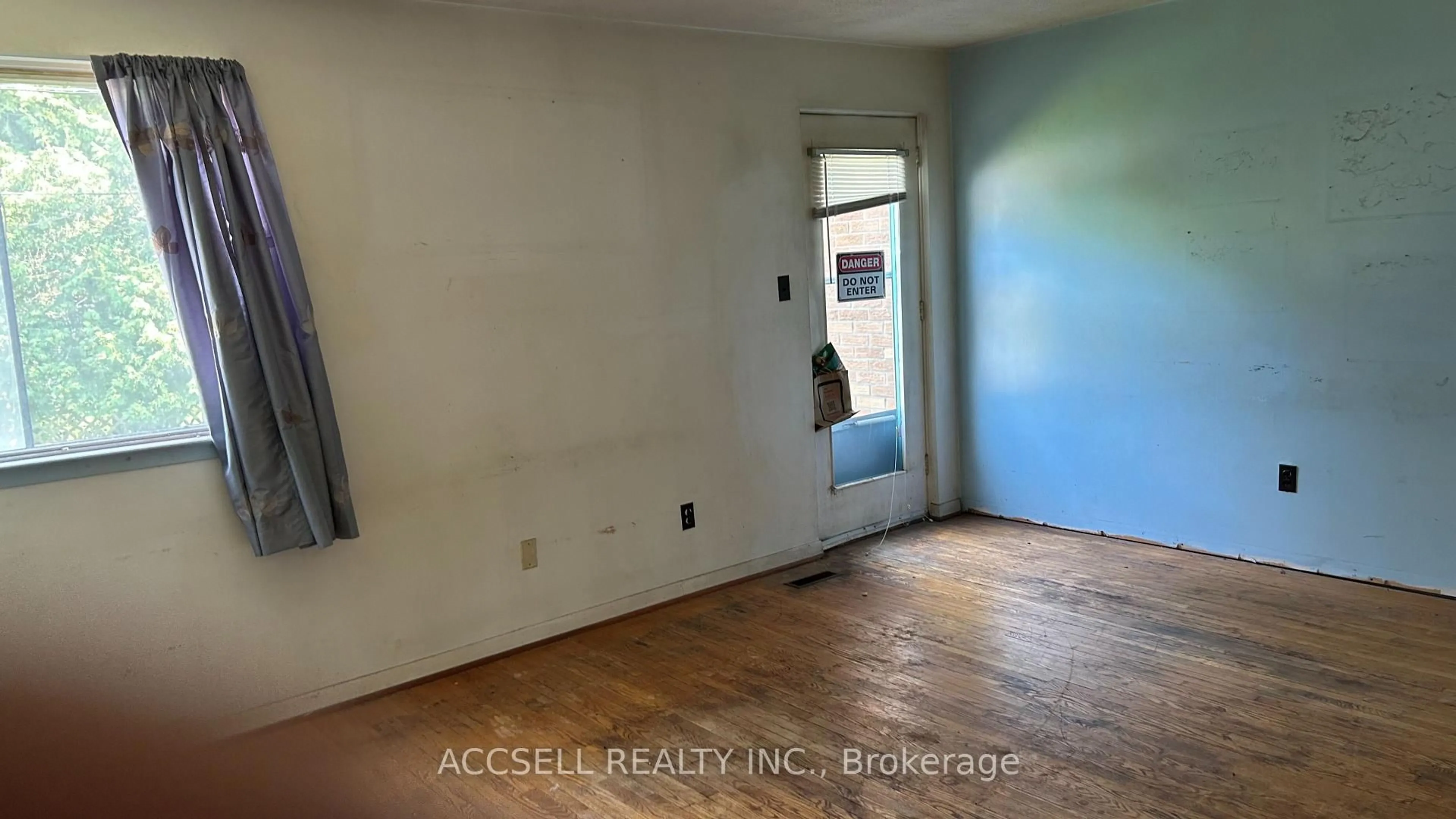 A pic of a room for 5501 Schueller Cres, Burlington Ontario L7L 3T1