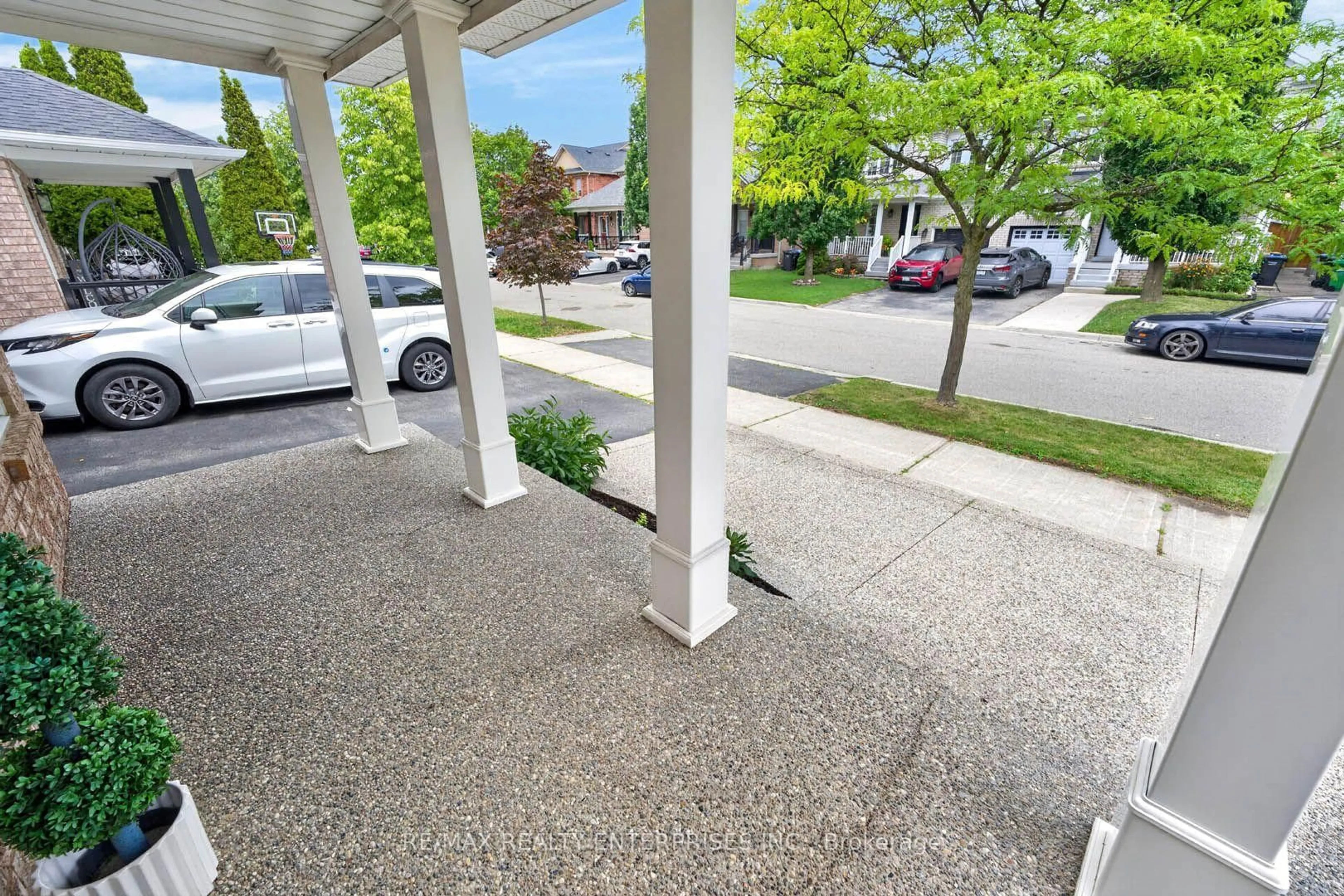 Patio, street for 3877 Barley Tr, Mississauga Ontario L5M 6N2
