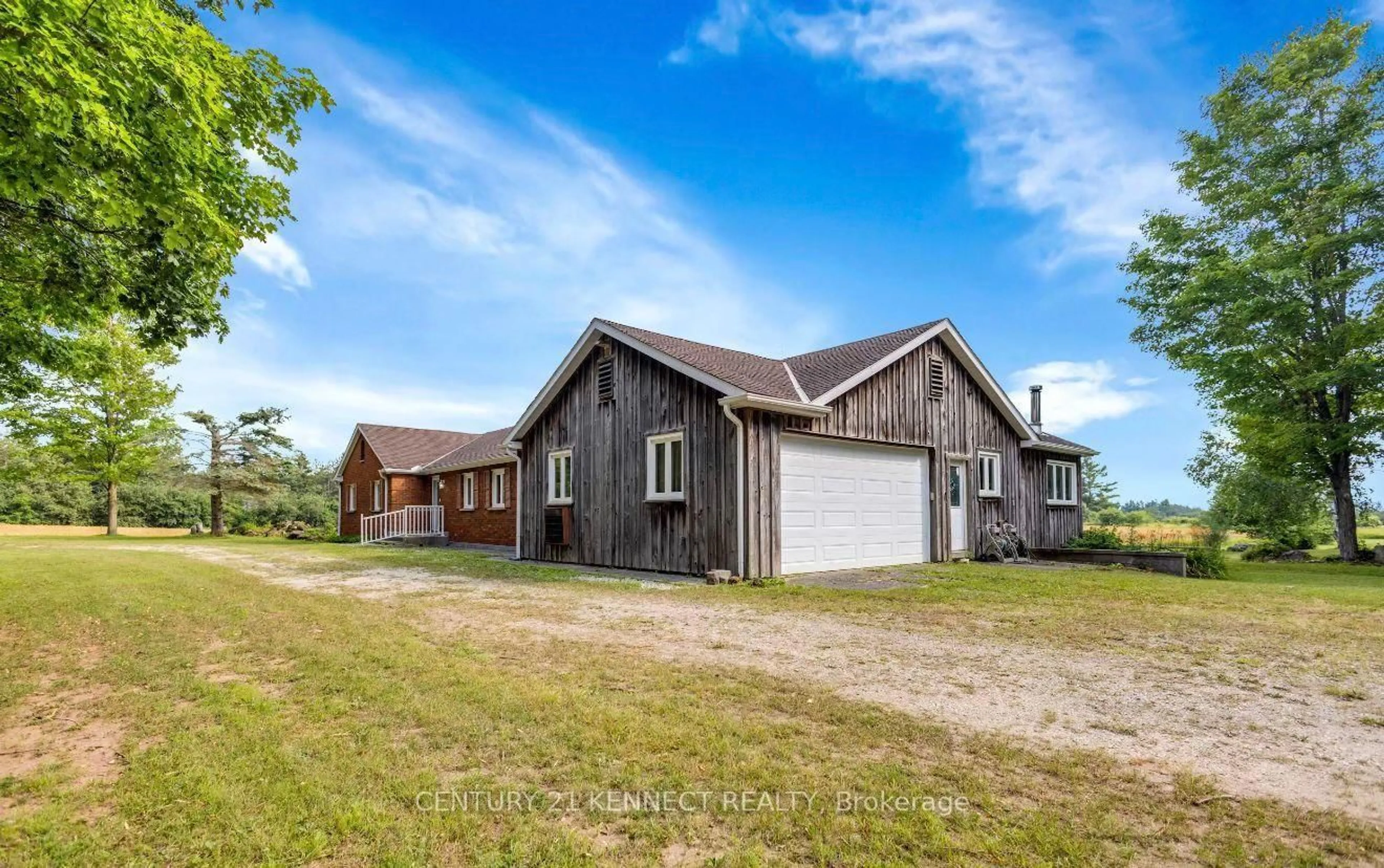A pic from outside/outdoor area/front of a property/back of a property/a pic from drone, unknown for 14146 Crewsons Line, Milton Ontario L0P 1H0