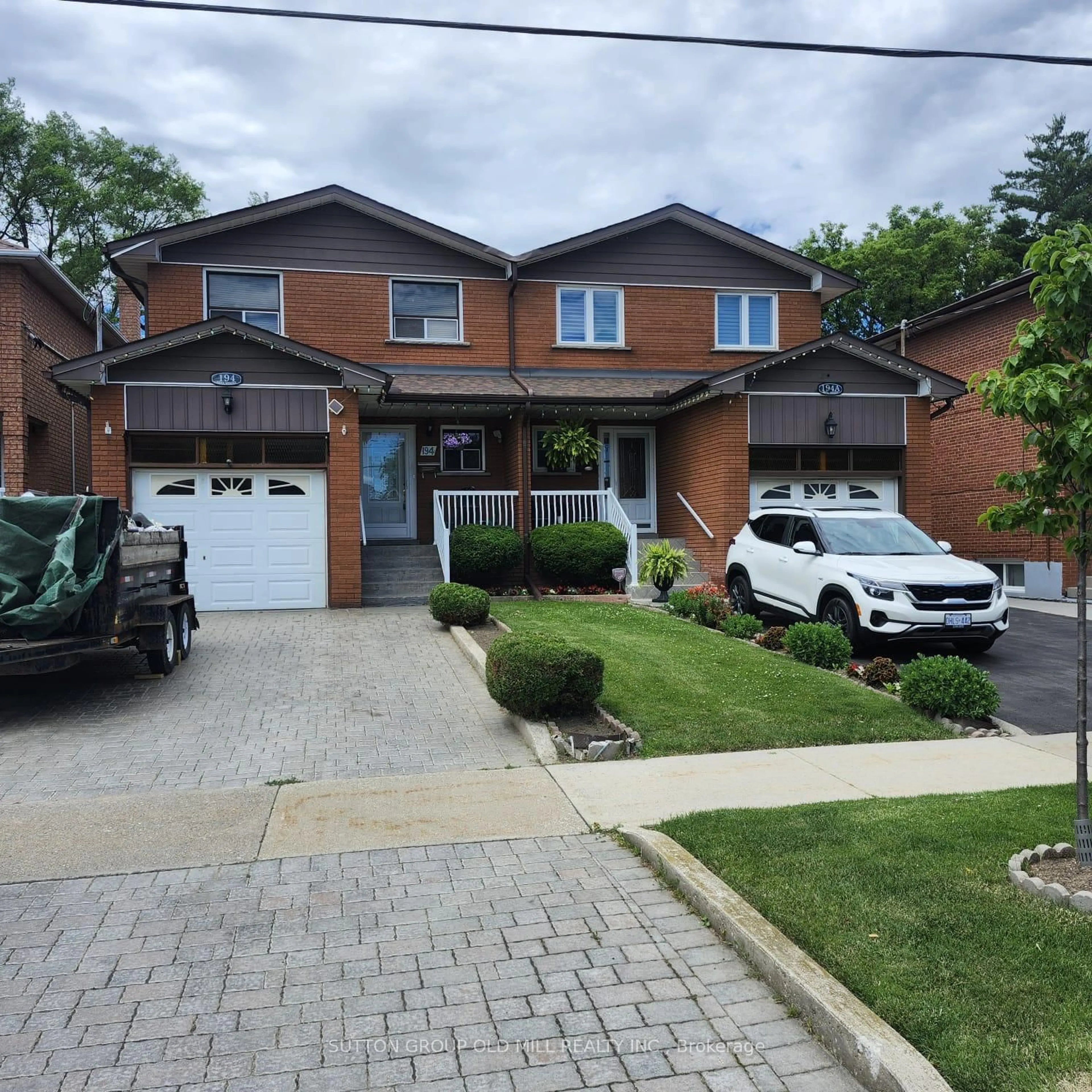 Home with brick exterior material, street for 194 Beta St, Toronto Ontario M8W 4H6