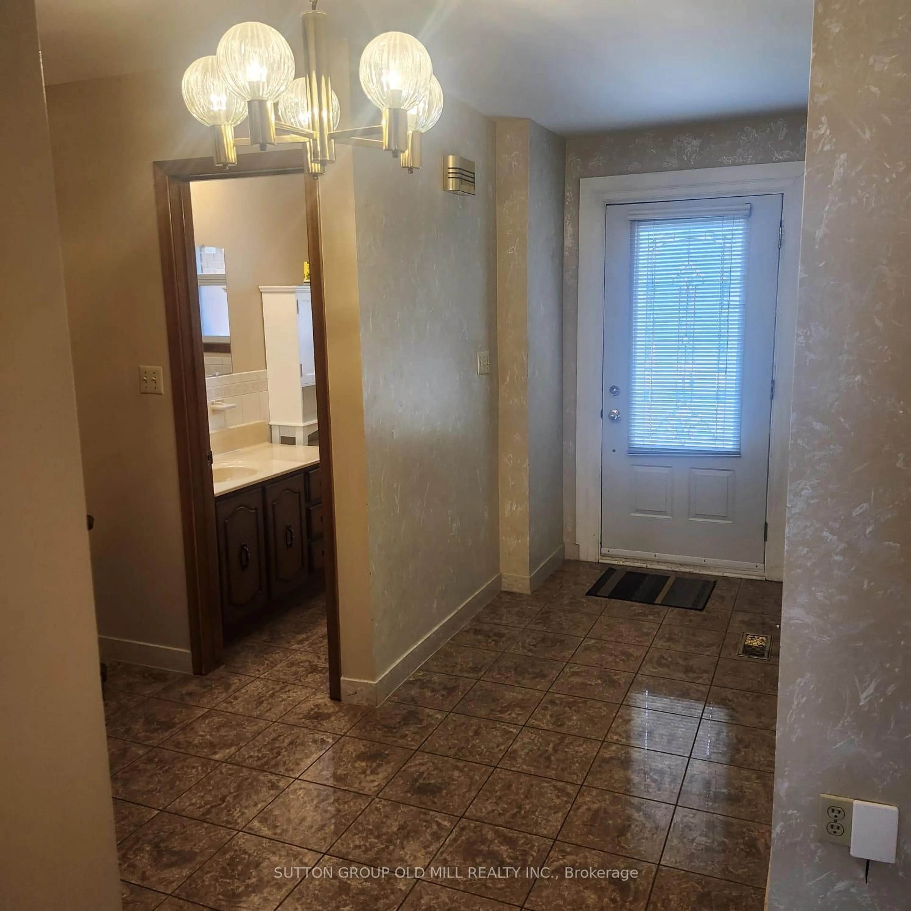 A pic of a room for 194 Beta St, Toronto Ontario M8W 4H6