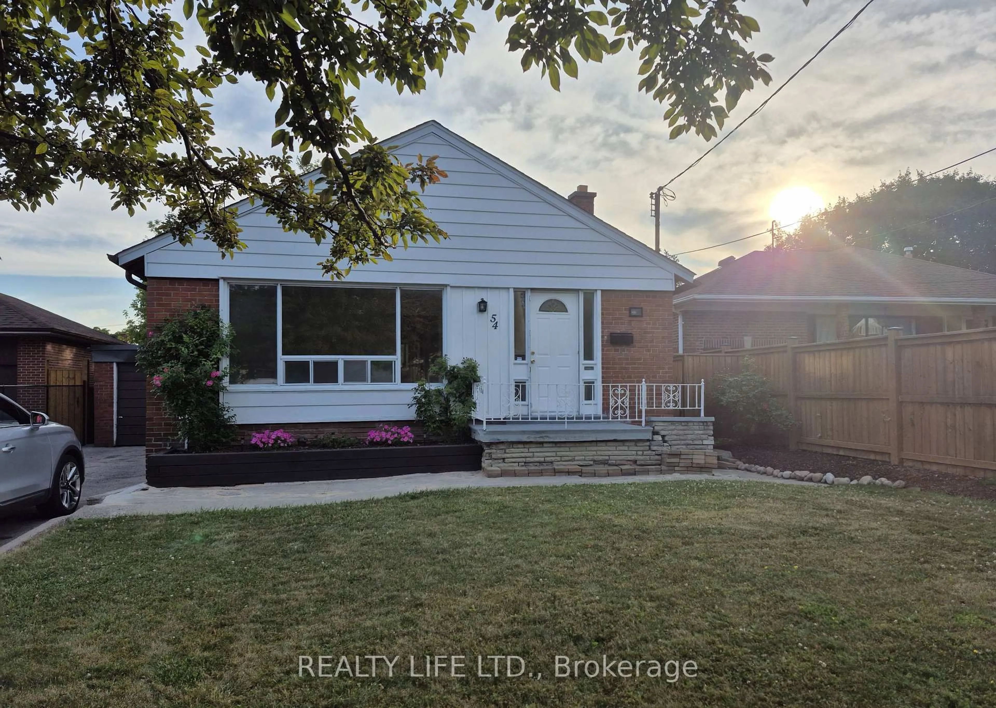 Unknown for 54 Garside Cres, Toronto Ontario M6M 2Z6