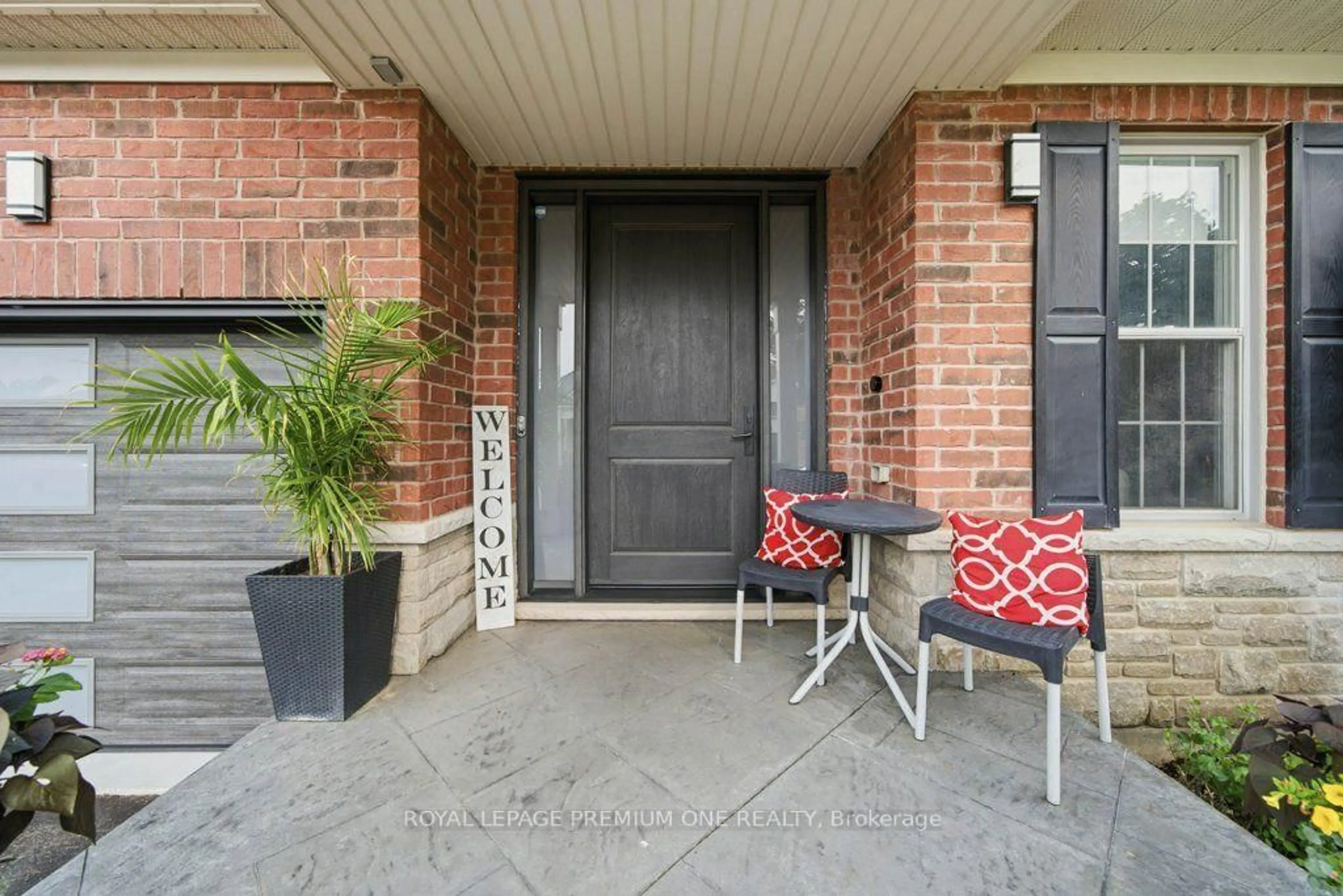 Indoor entryway for 14 Atchison Dr, Caledon Ontario L7C 3X5