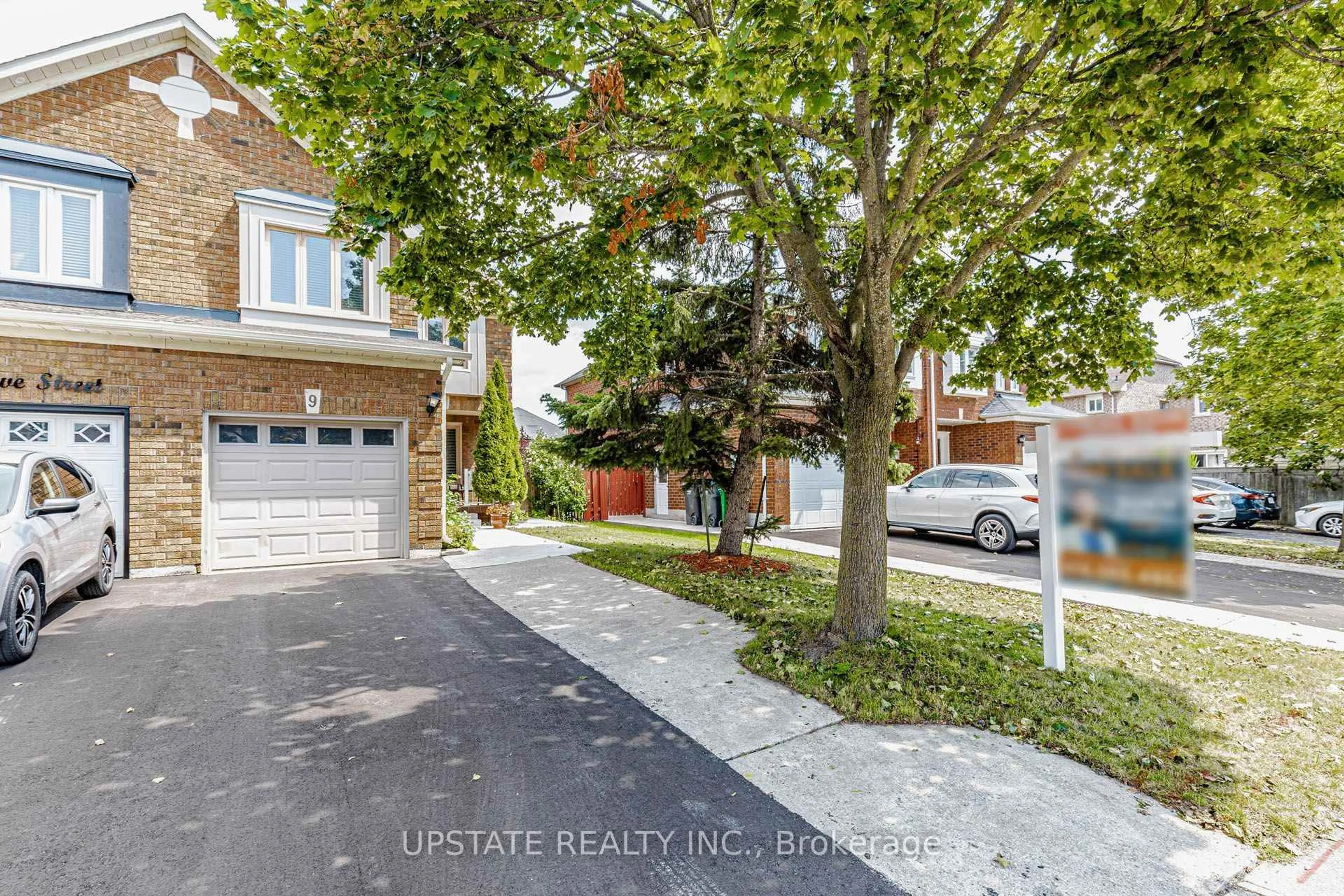 Unknown for 9 Palmolive St, Brampton Ontario L6R 1P4