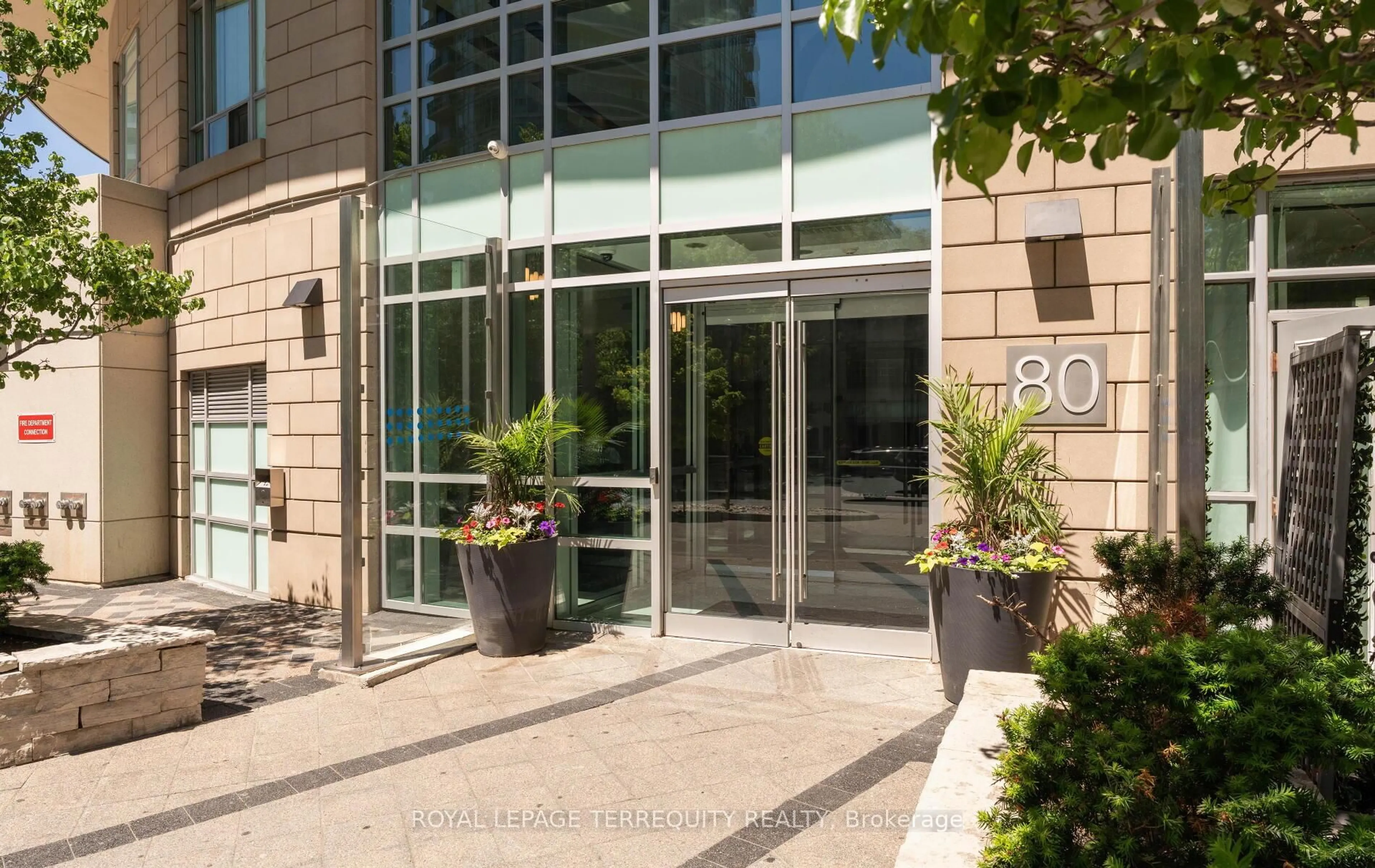 Indoor foyer for 80 Absolute Ave #406, Mississauga Ontario L4Z 0A5
