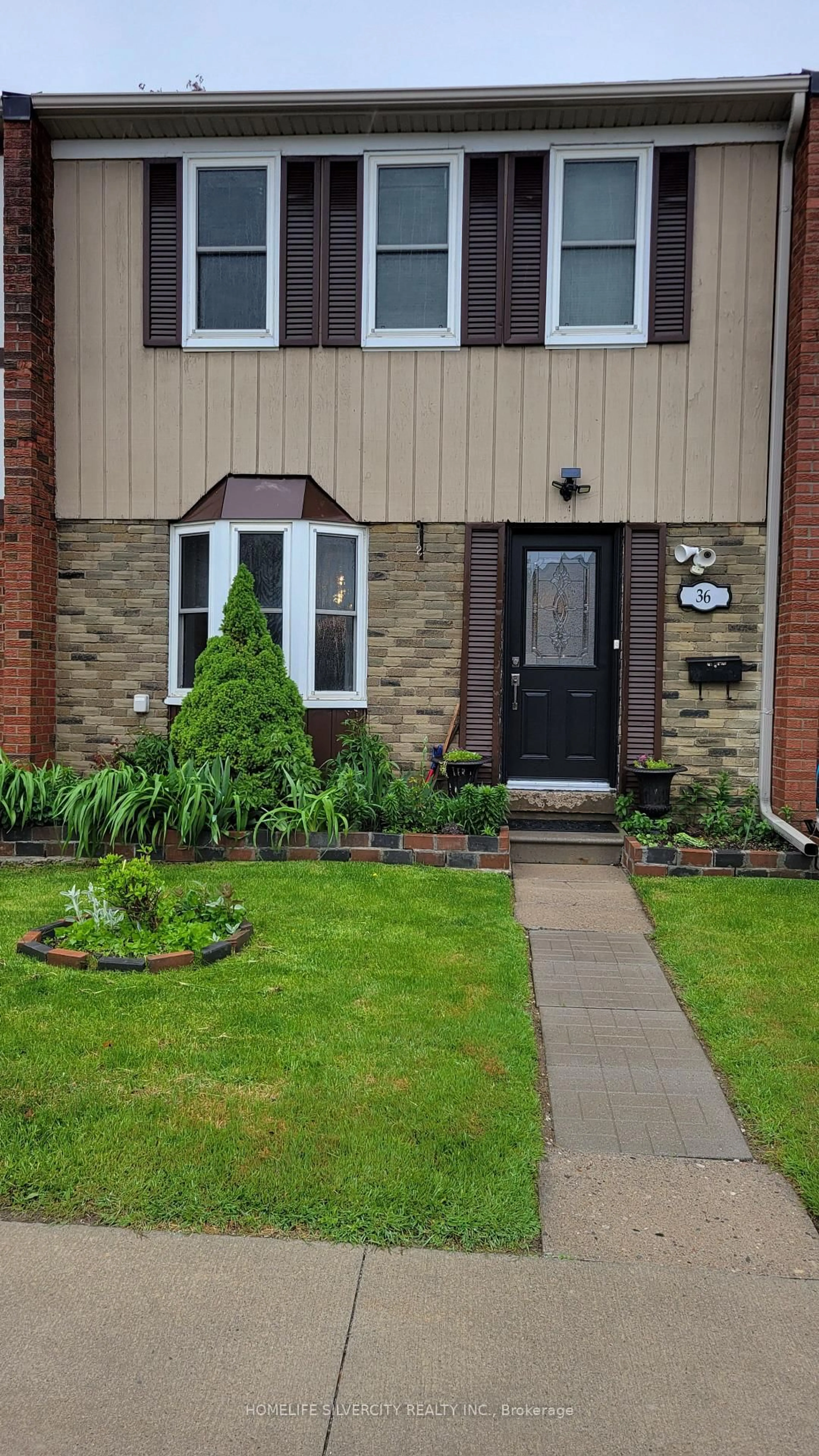 Unknown for 900 Central Park Dr #36, Brampton Ontario L6S 3J6