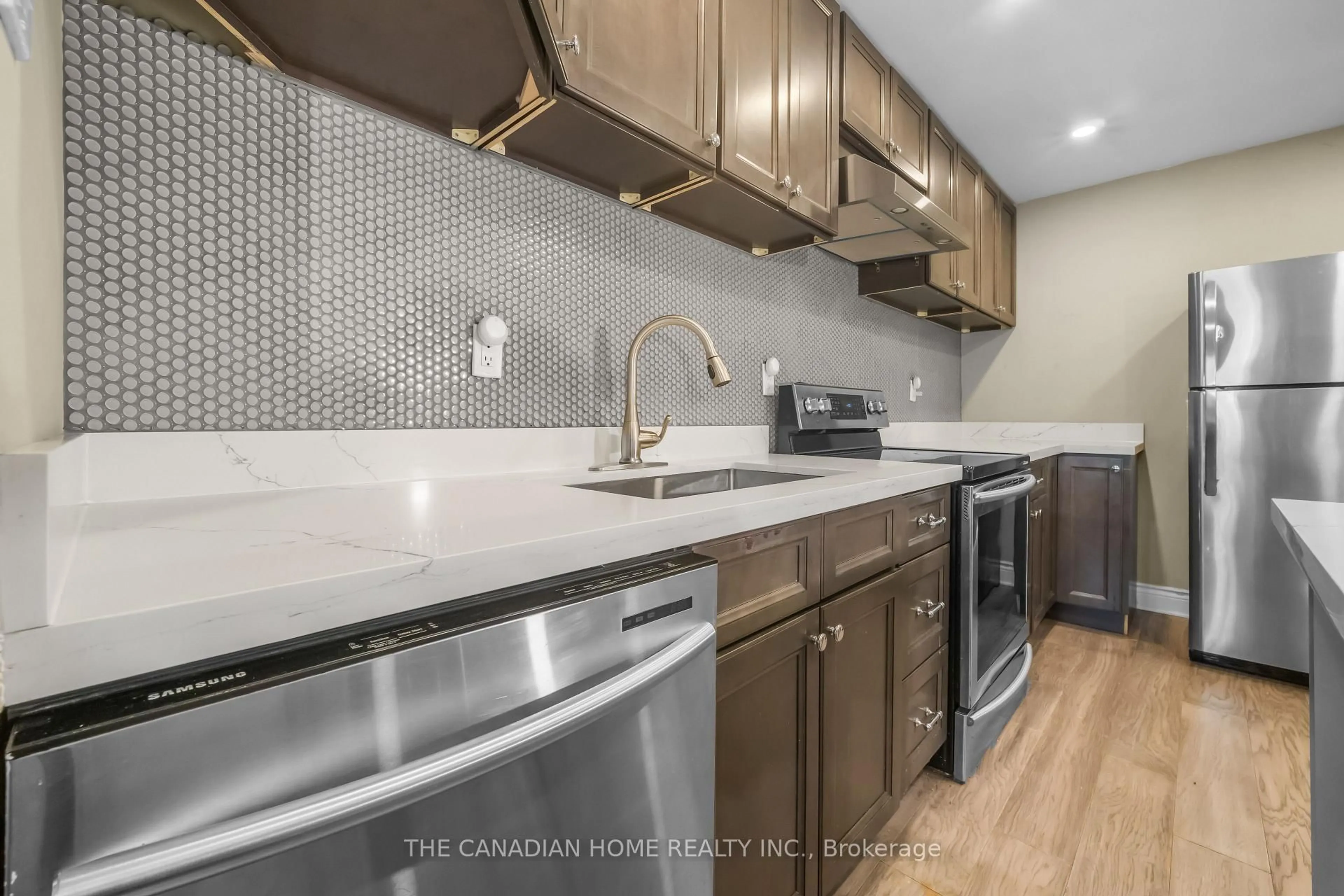 Standard kitchen, ceramic/tile floor for 4 Lisa St #103, Brampton Ontario L6T 4B6
