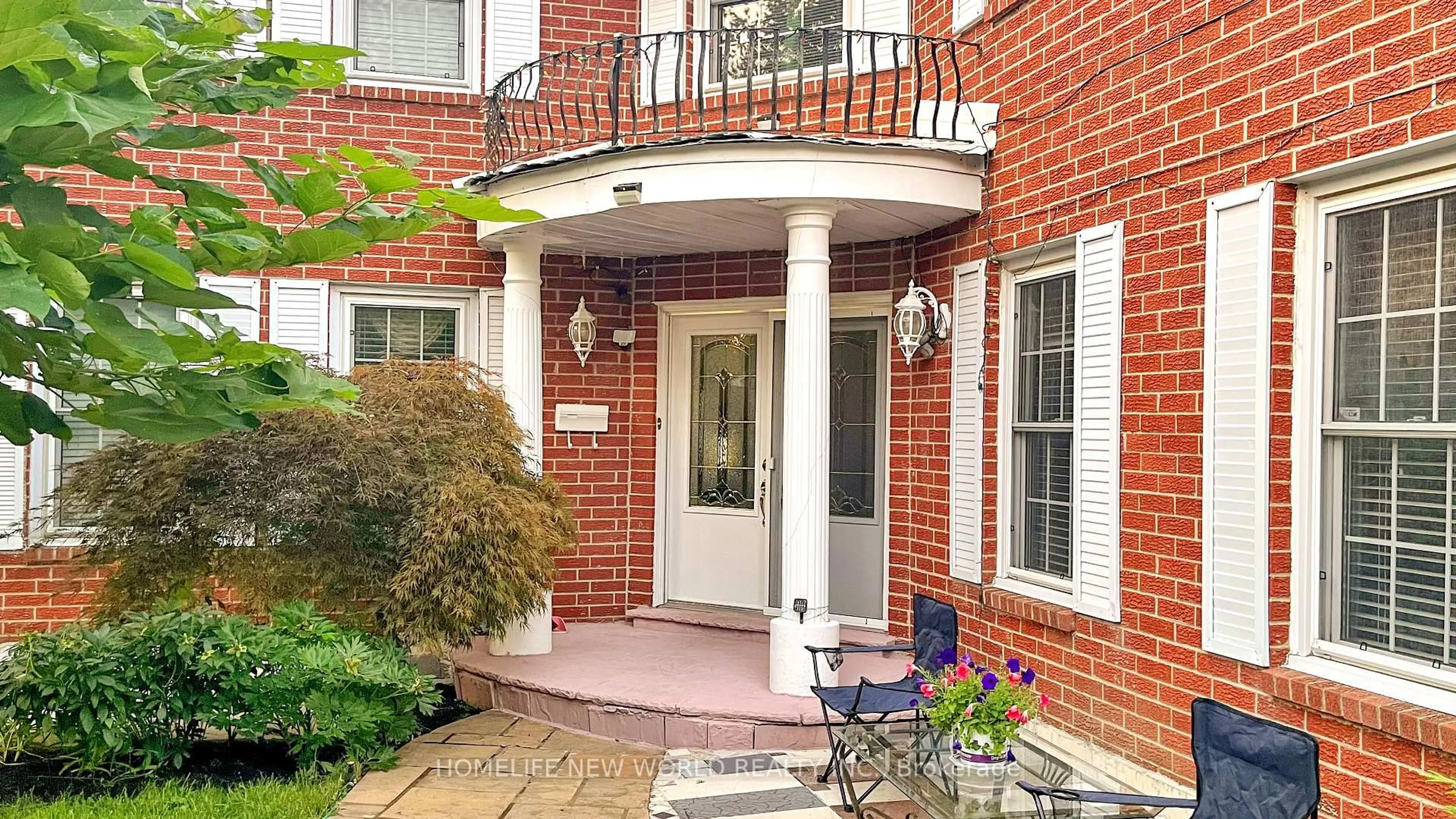 Home with brick exterior material, street for 14 Madrid Cres, Brampton Ontario L6S 2X4