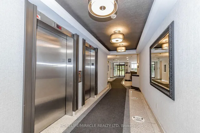 12 Laurelcrest St #804, Brampton 5