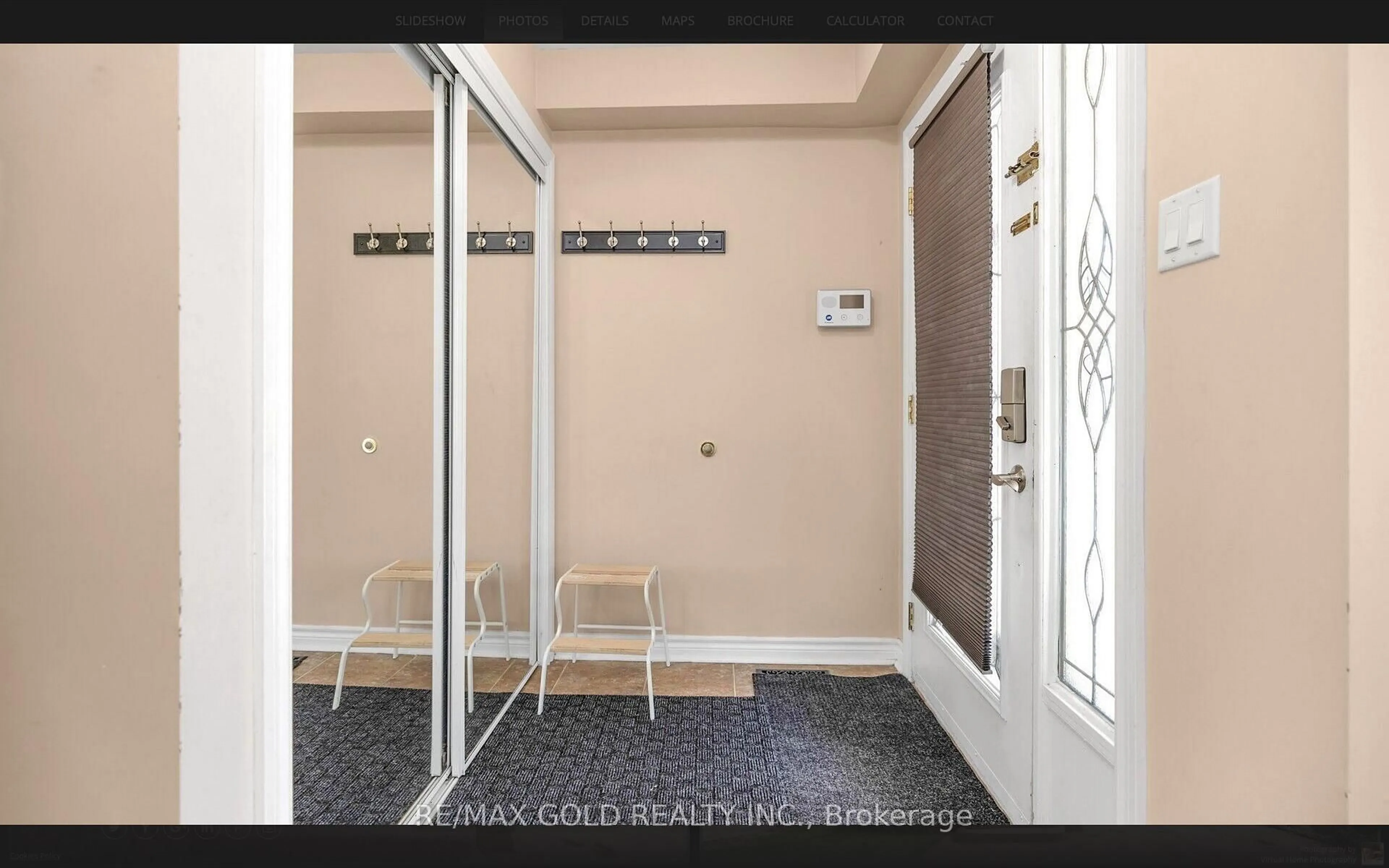 Indoor entryway for 17 Echoridge Dr, Brampton Ontario L7A 3L2