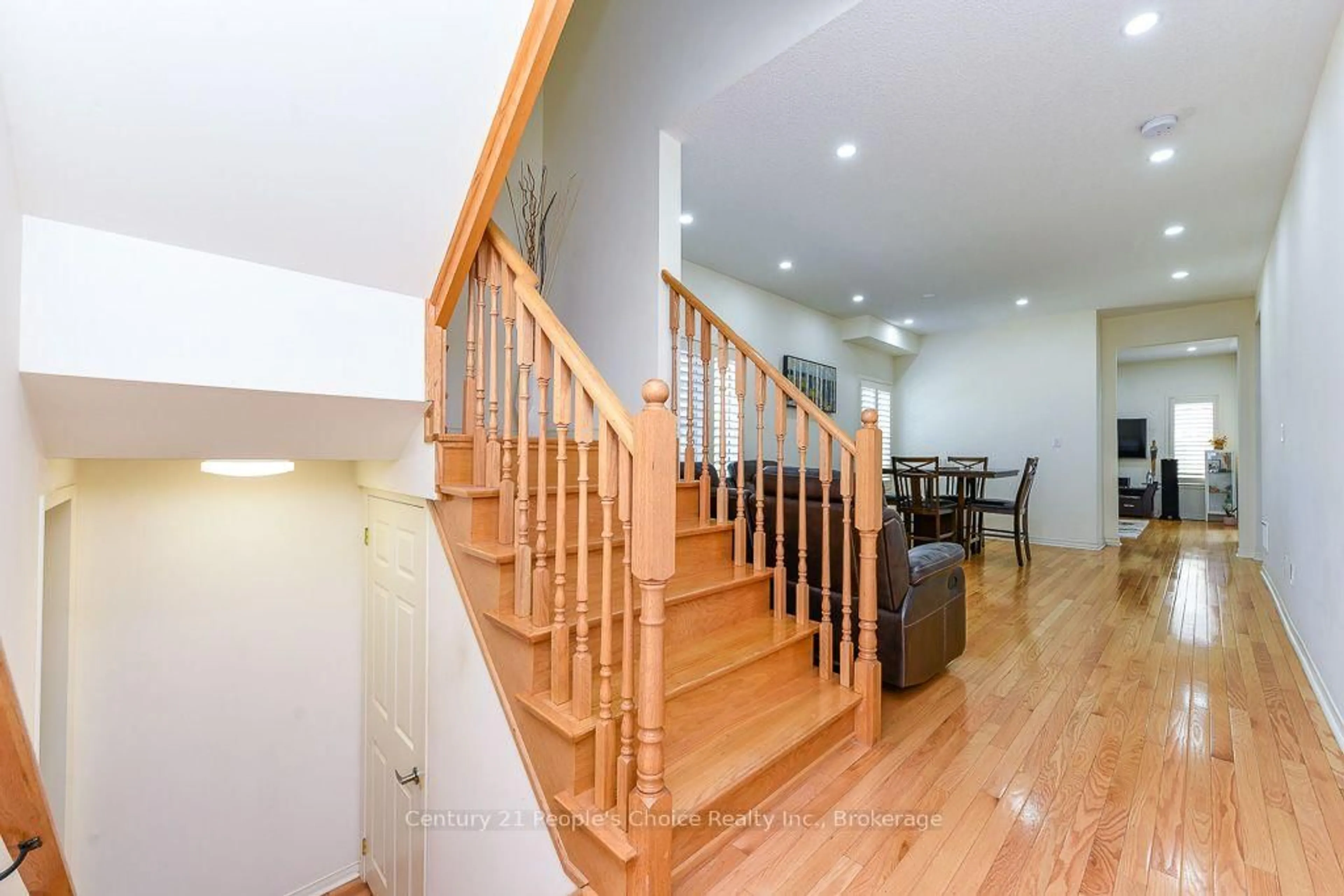 Unknown for 270 Brussels Ave, Brampton Ontario L6Z 0G3
